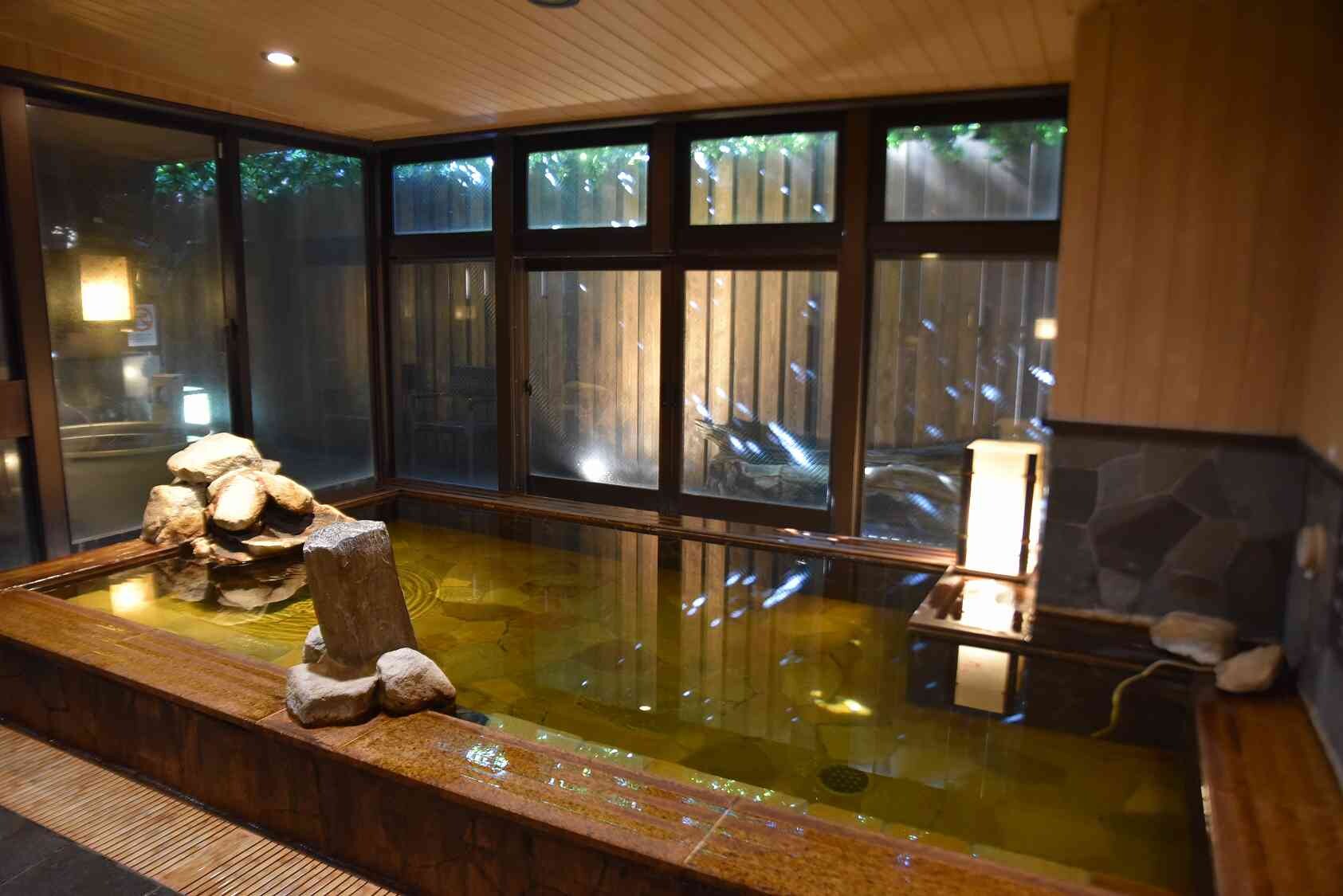[Women] Indoor bath (water temperature: 40-42℃)