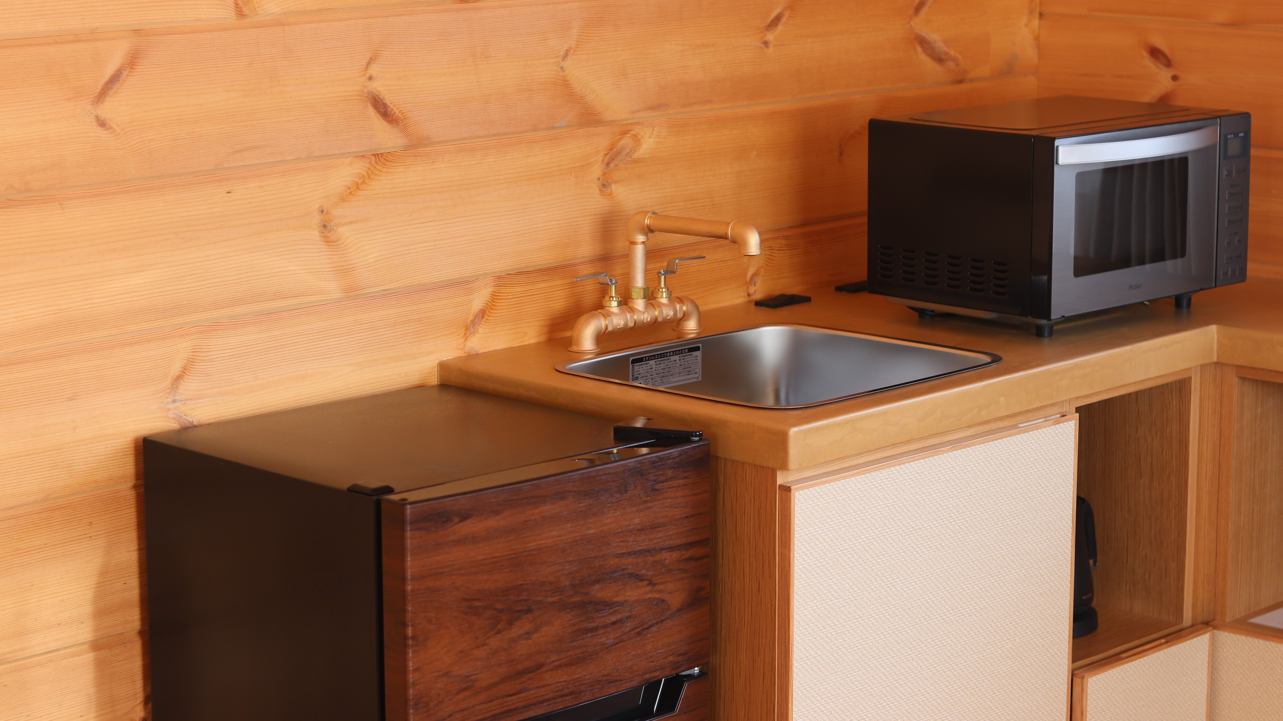 [Cottage with hot spring]