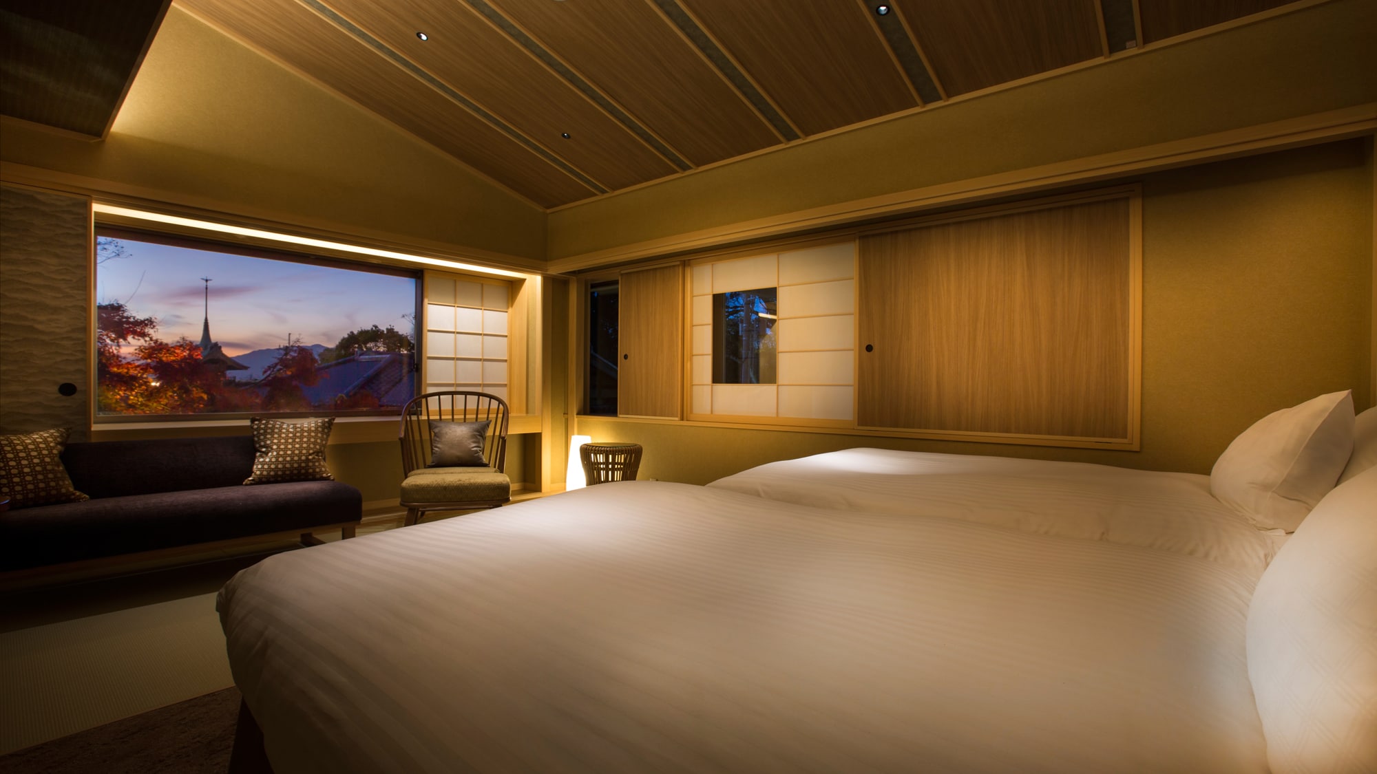 Japanese-Western style room with semi-open-air bath A