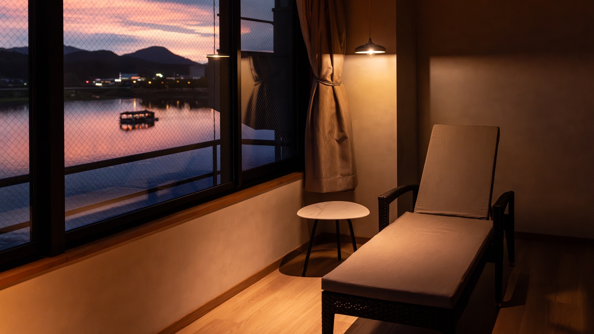 [SYOU] Japanese-style Hollywood Twin Room | A space where everyone can relax with peace of mind.