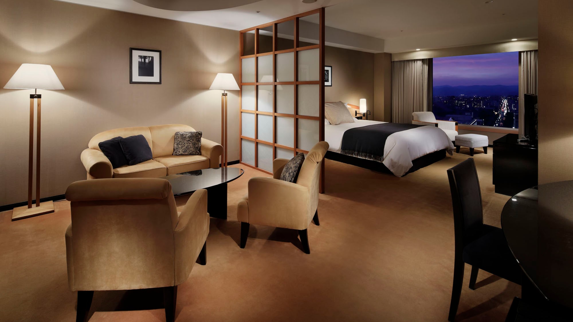 Semi-suite double room (50 square meters) * Image