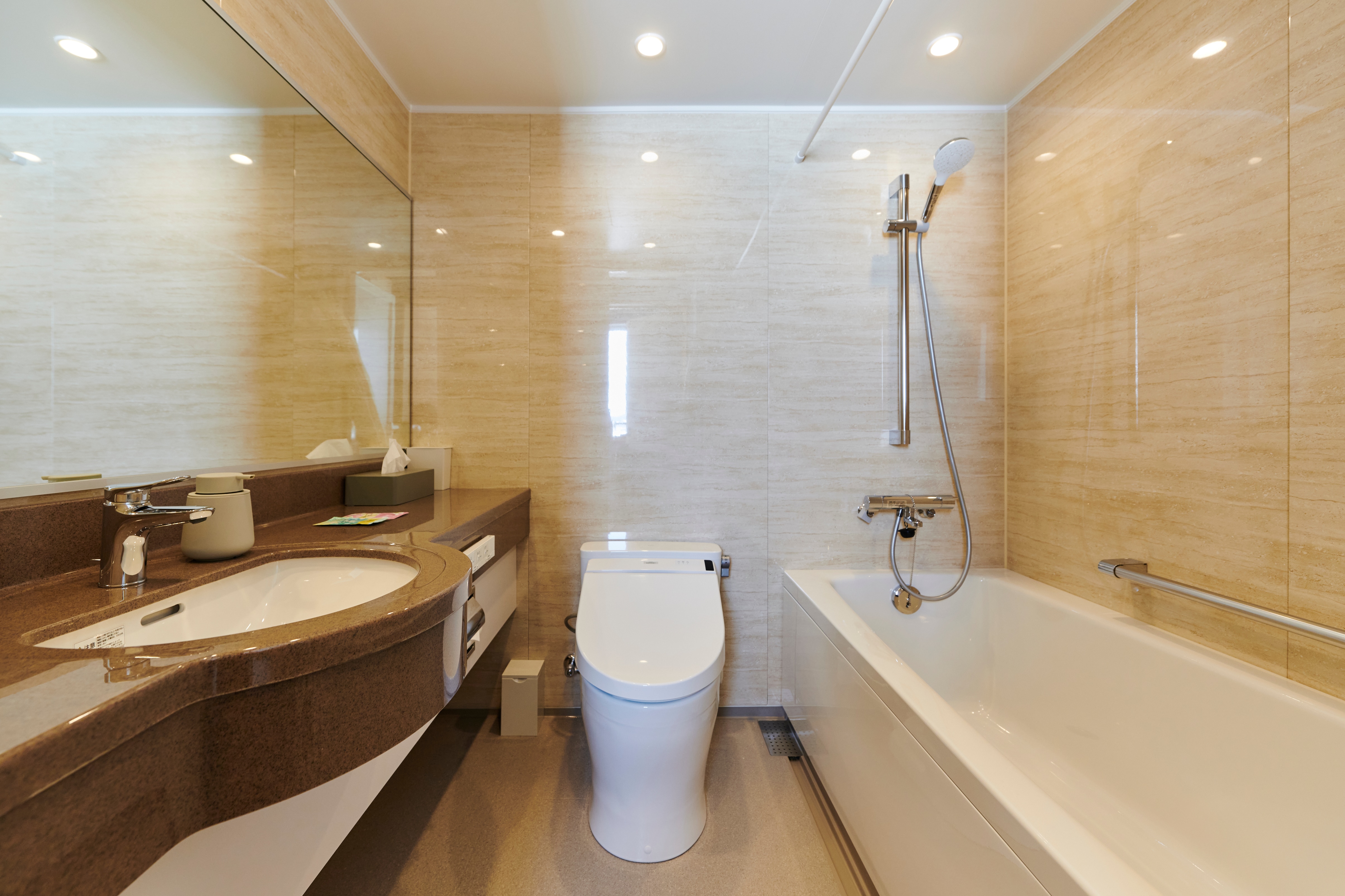 Accommodation room unit bath
