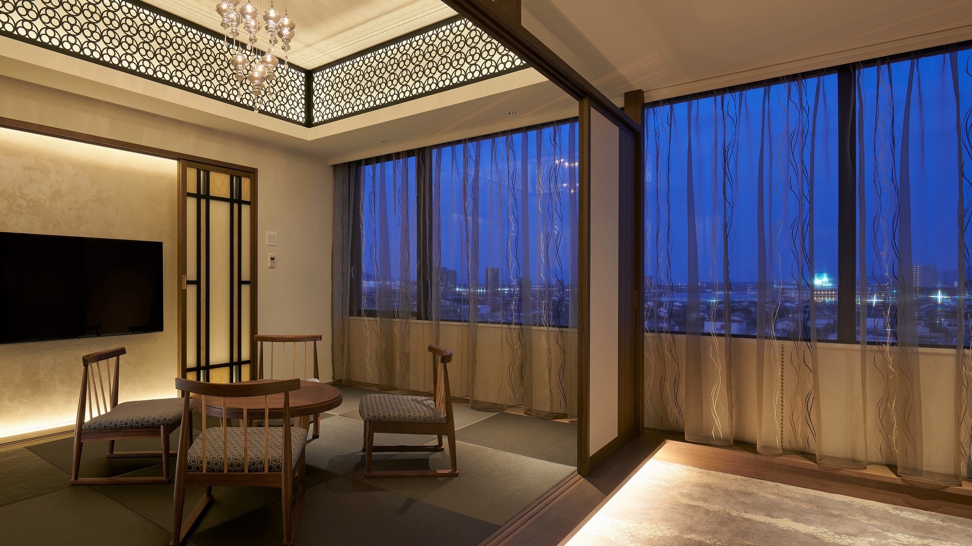 [Non-smoking] Suite room / double 140 cm lebar & kali; 2 unit 70 meter persegi (ruang tamu bergaya Jepang, pemandangan malam)