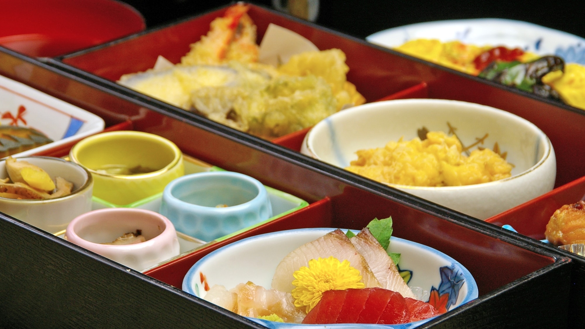 * Daily small kaiseki meals are available. (Tempura / Sashimi / Aemono / Suimono / Incense / Rice etc. & hellip;)