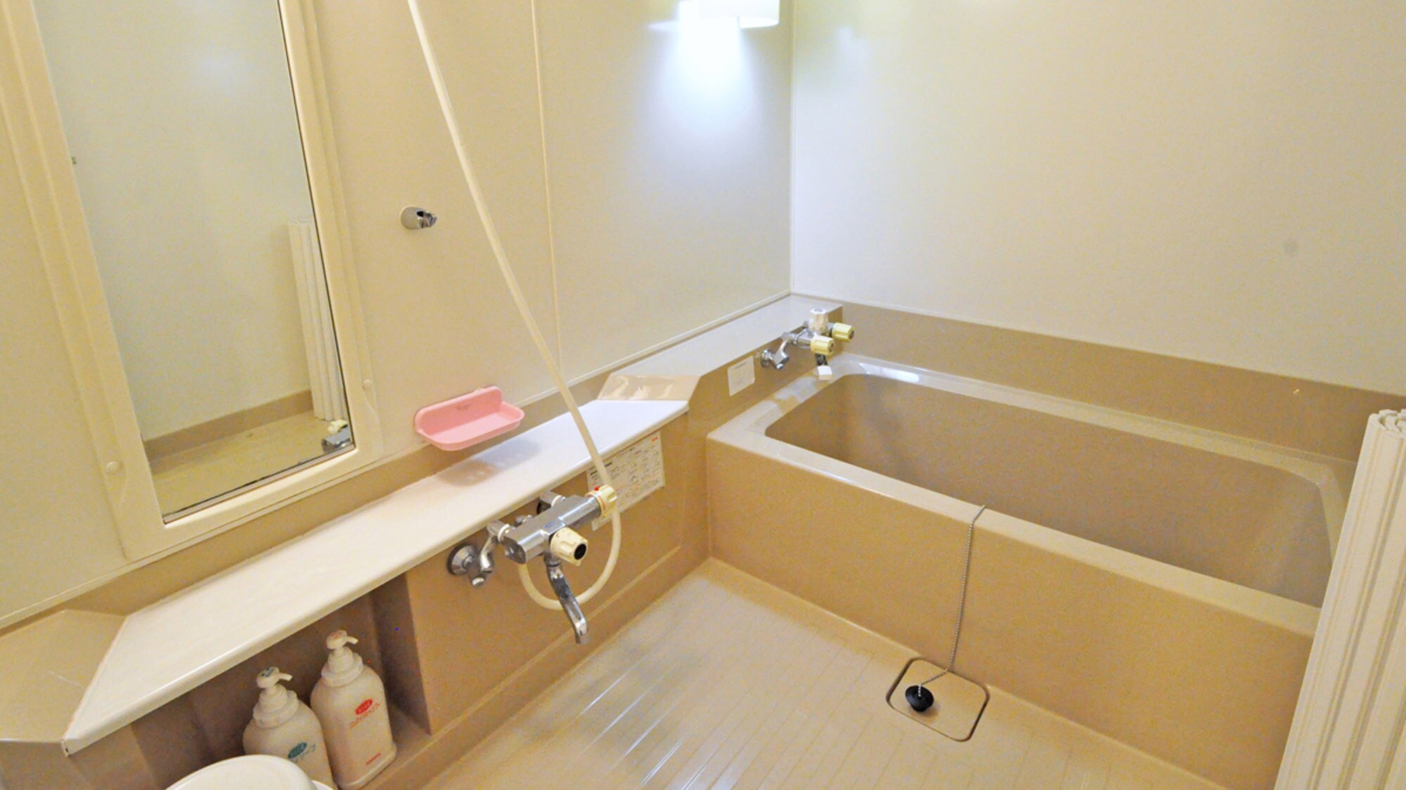 [Bathroom] Slowly in a spacious bathtub ♪
