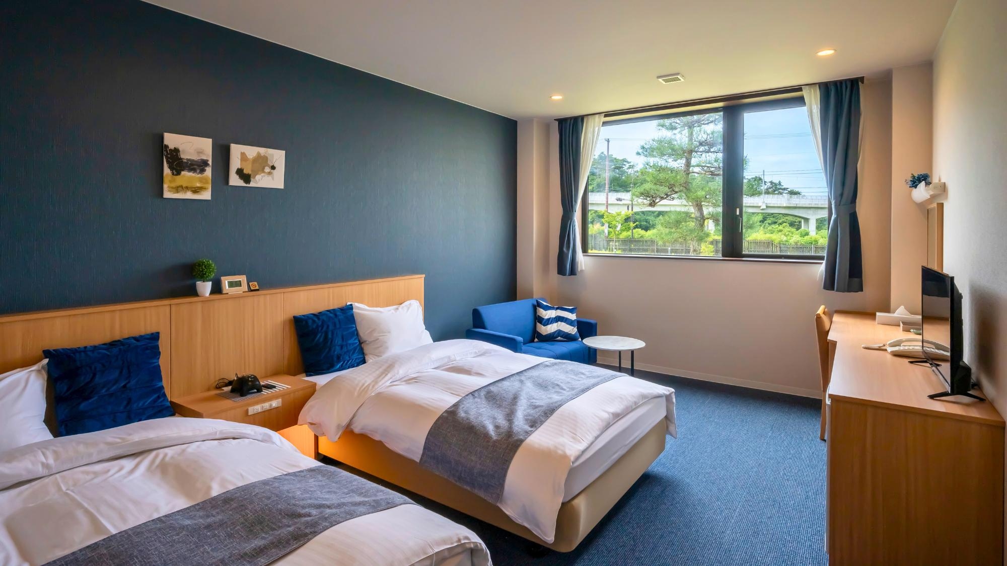 Comfort Twin "Umi Modern" A room based on the blue of Matsushima's sea and sky.