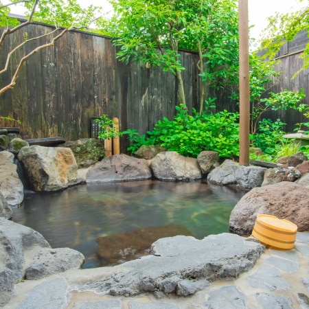 岩石浴室