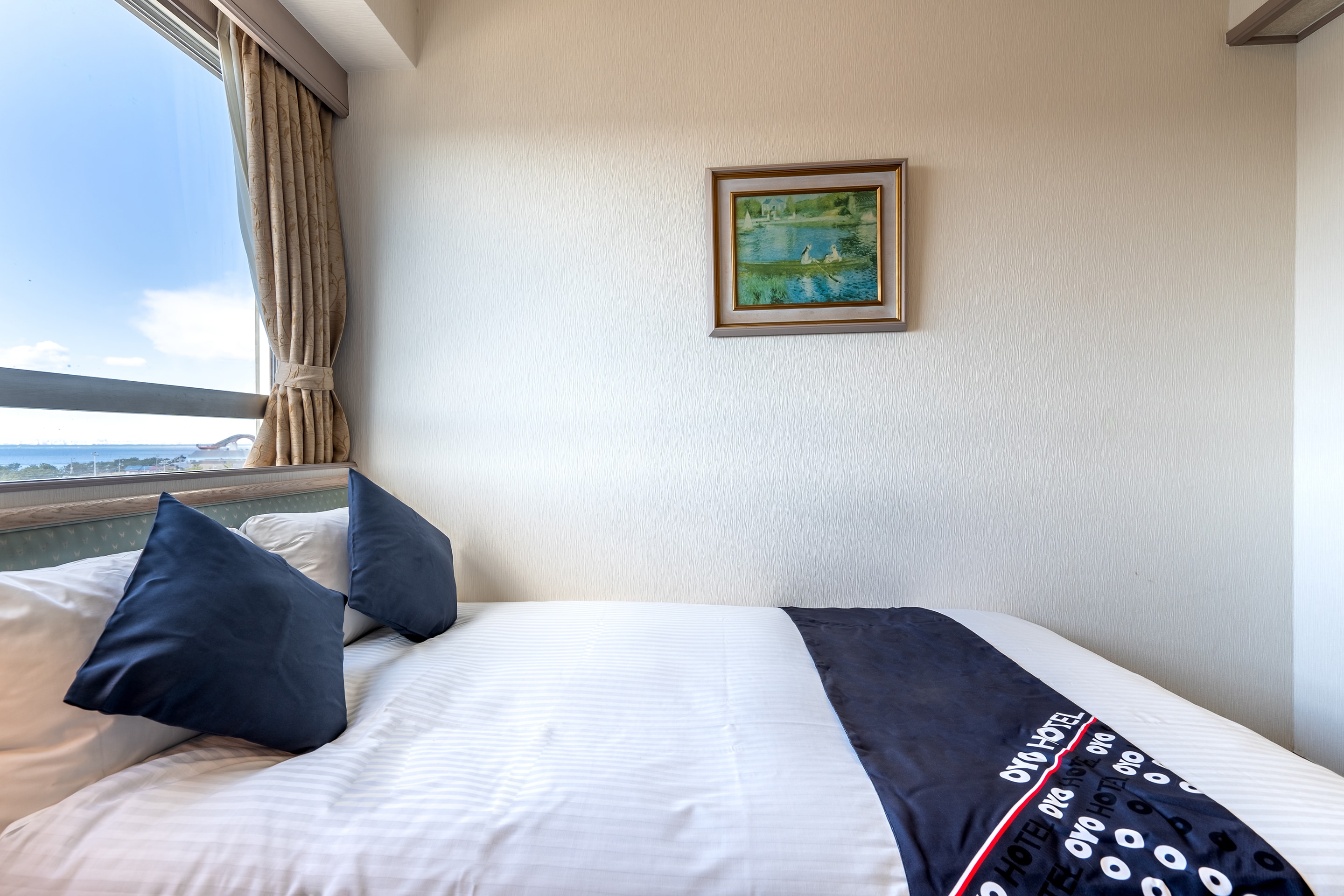 Semi-double room