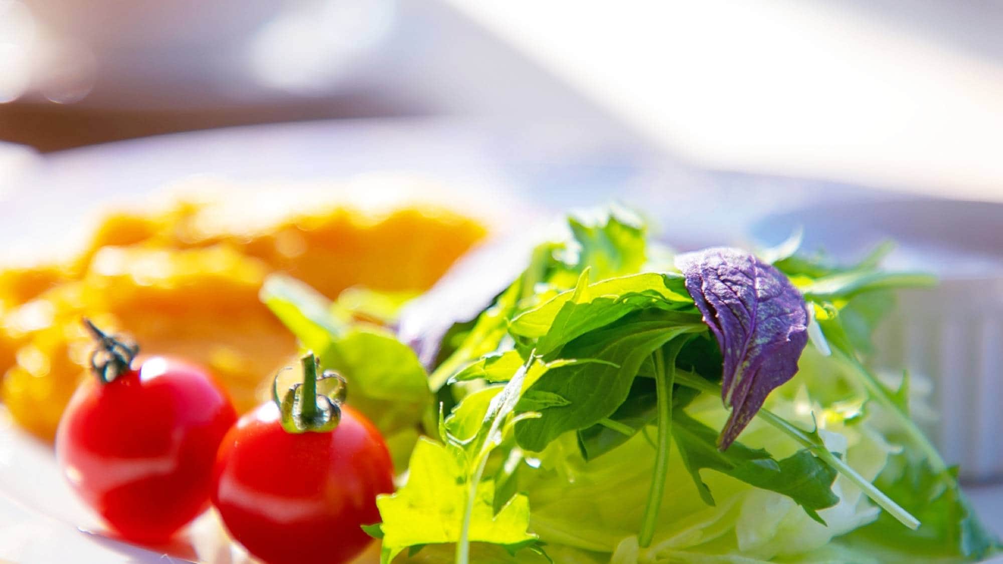 [Breakfast] A variety of ingredients made in Yamanashi prefecture. Support the beginning of the day with colorful fresh vegetables!
