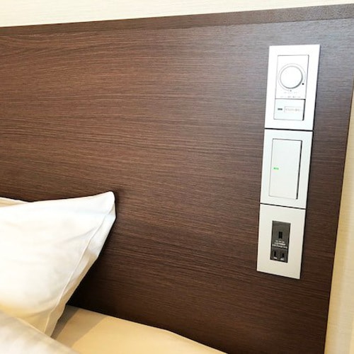 ●Outlet with USB port