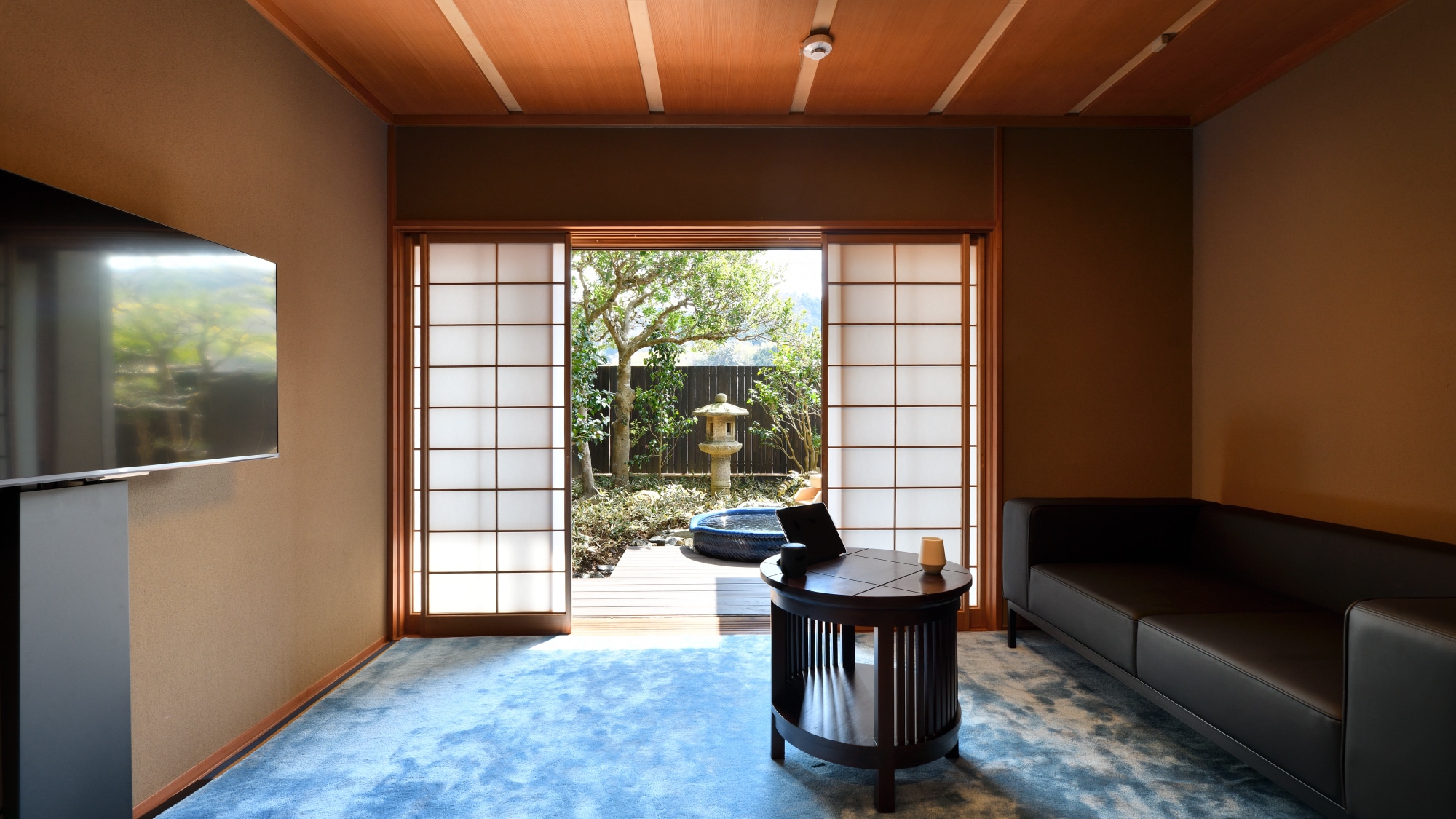 Japanese style room with open-air bath 【Kurama】