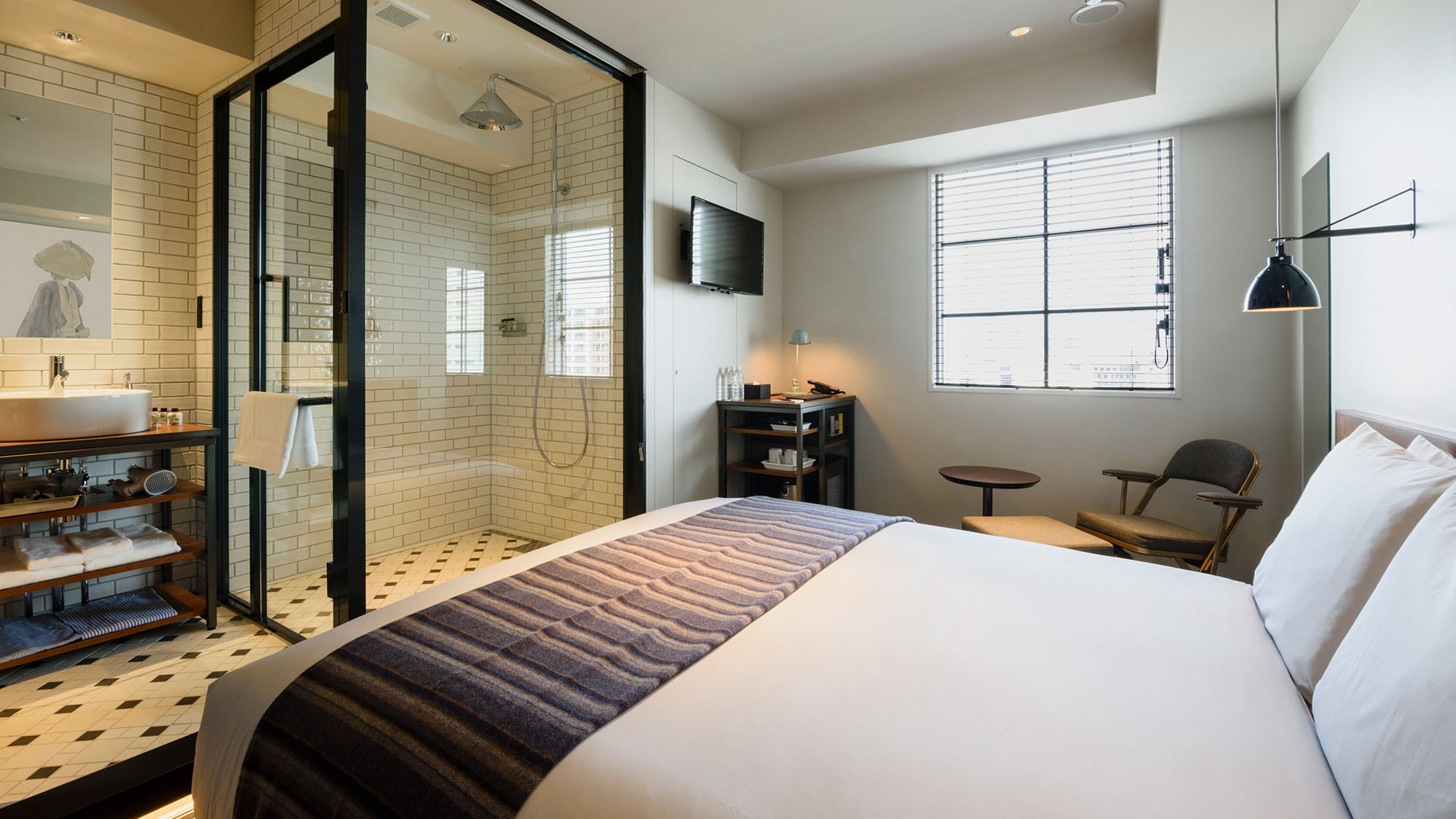 Double (King bed) Rain shower only (16.68㎡) Bed width 180cm