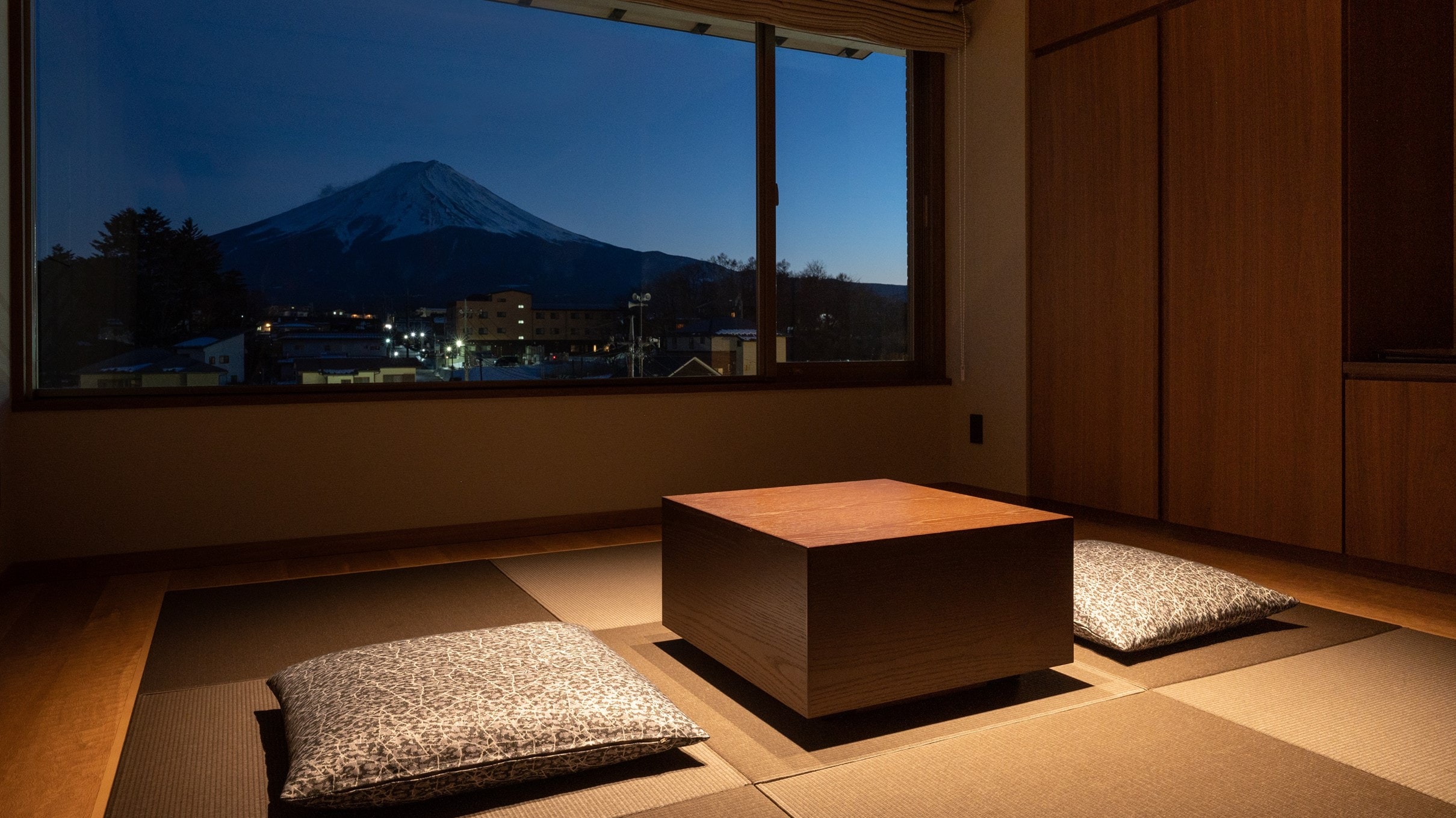 5F Mt. Fuji Jacuzzi with bath Oike Suite 90 square meters [Suite]