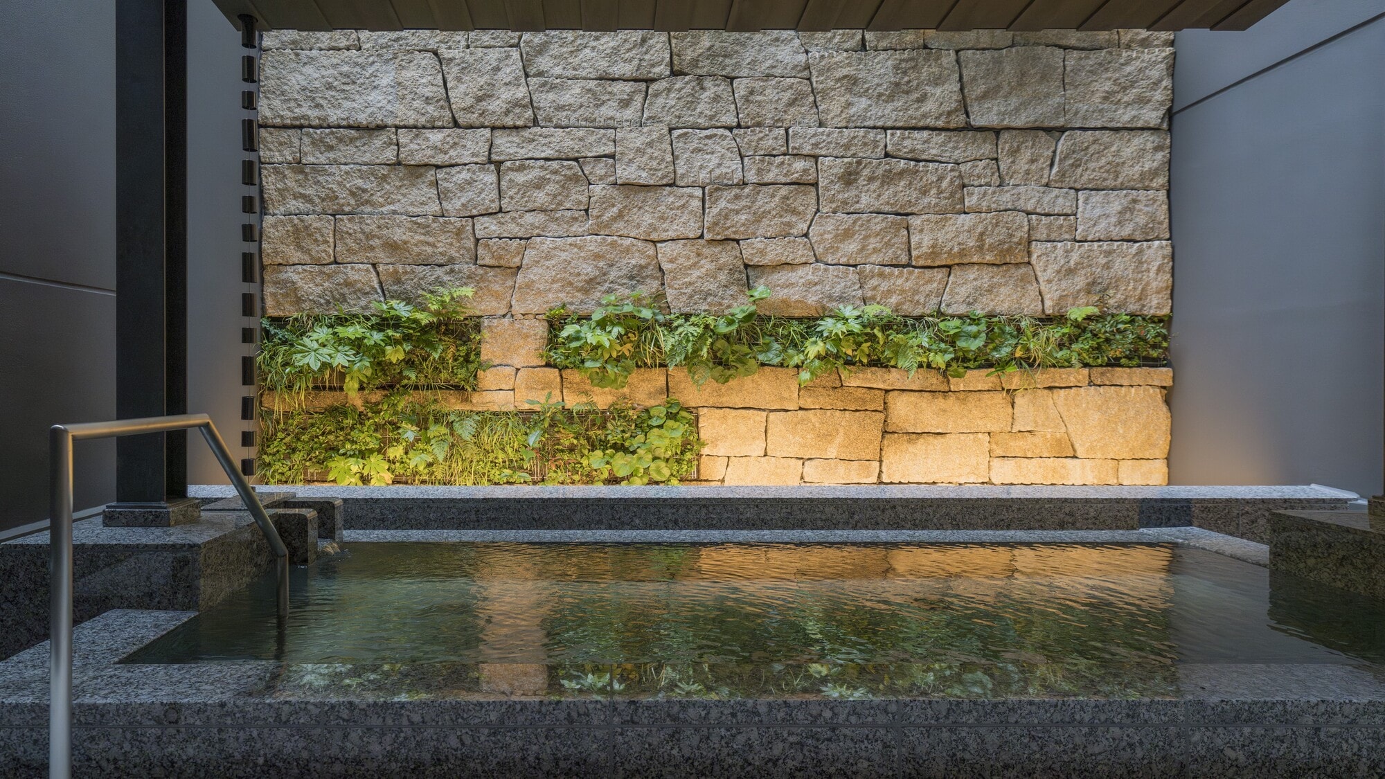Natural hot spring: outdoor bath