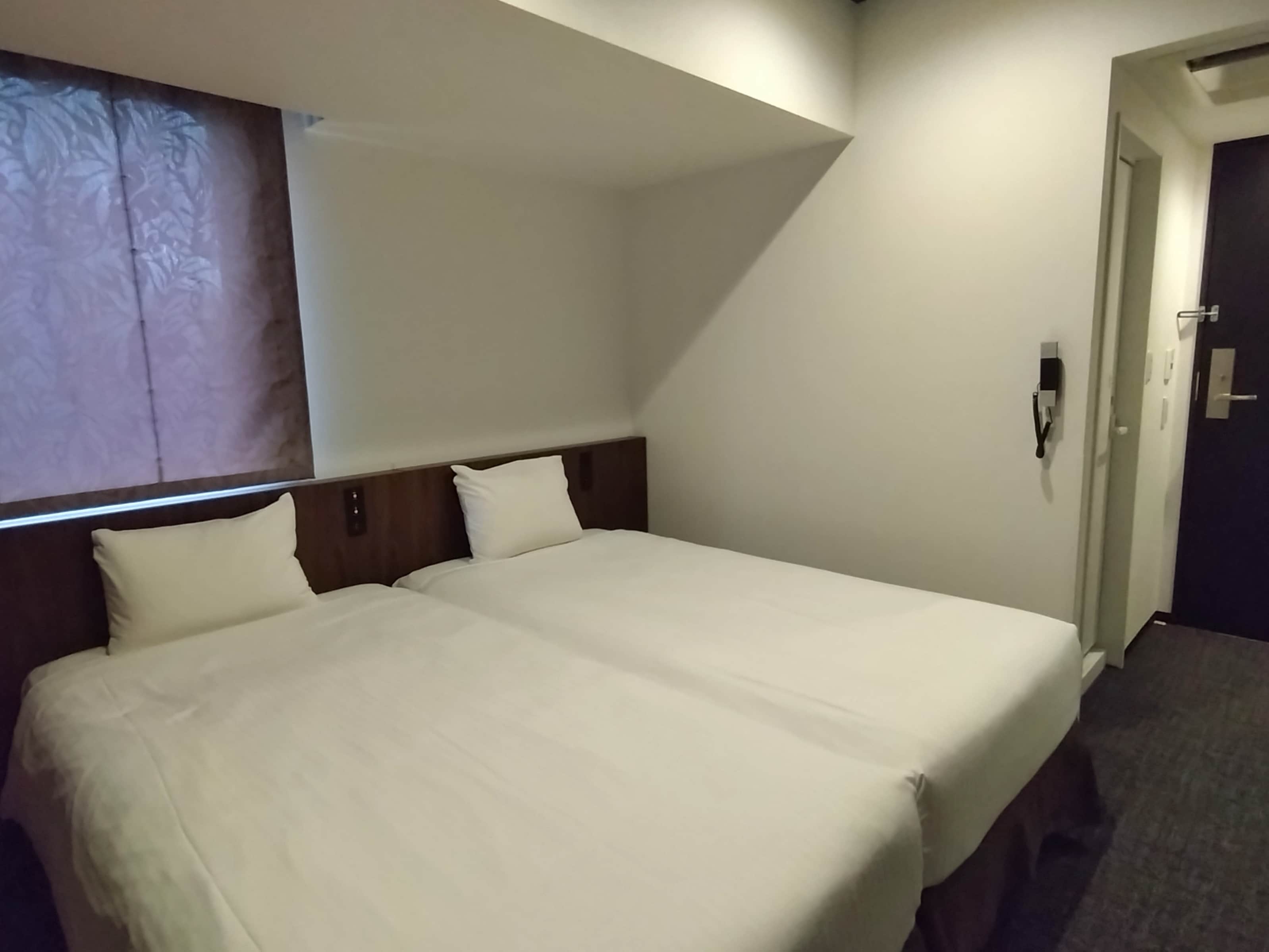 Hollywood Twin Room