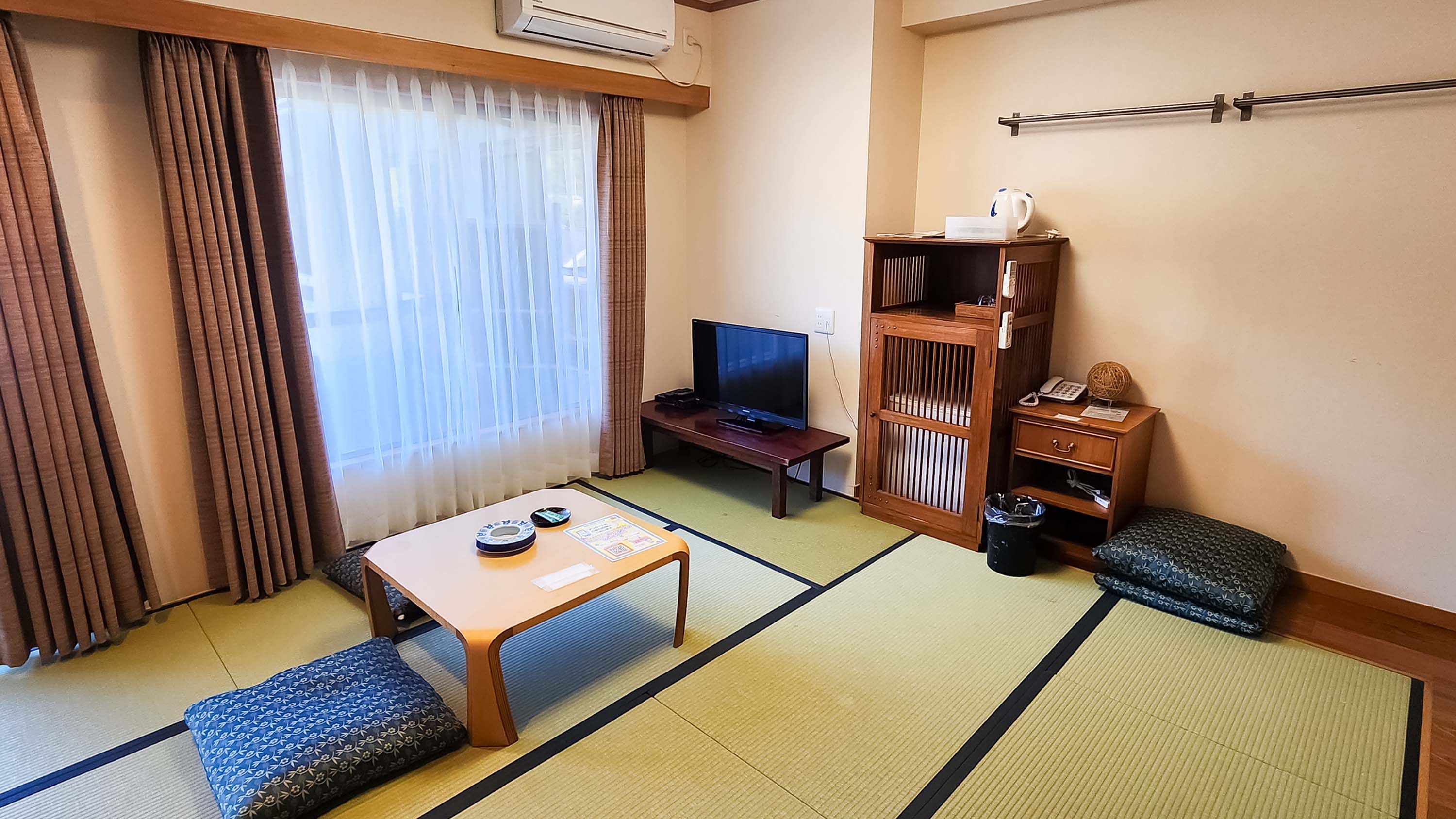 Japanese-Western style room