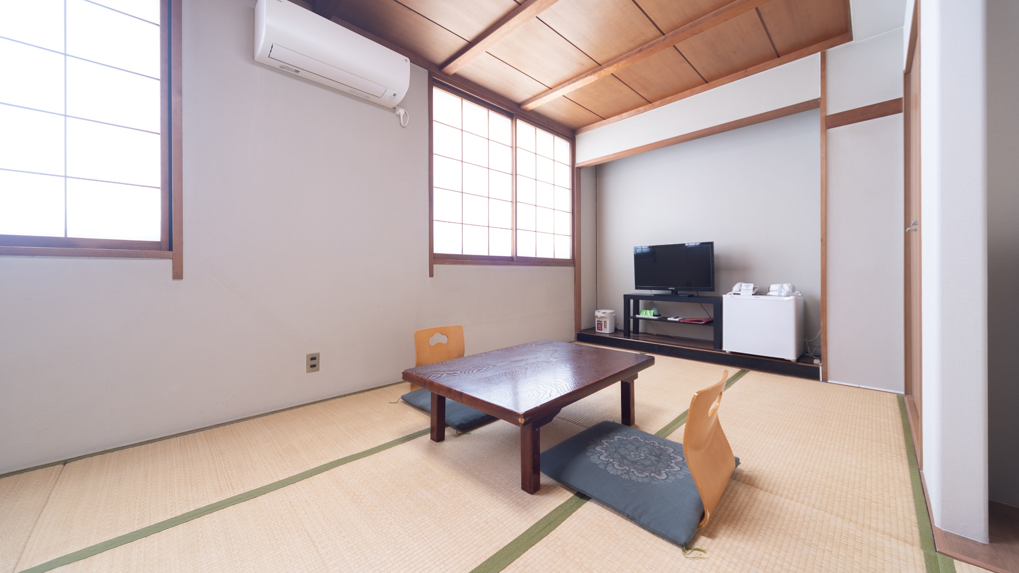 Japanese-style room 10 tatami mats