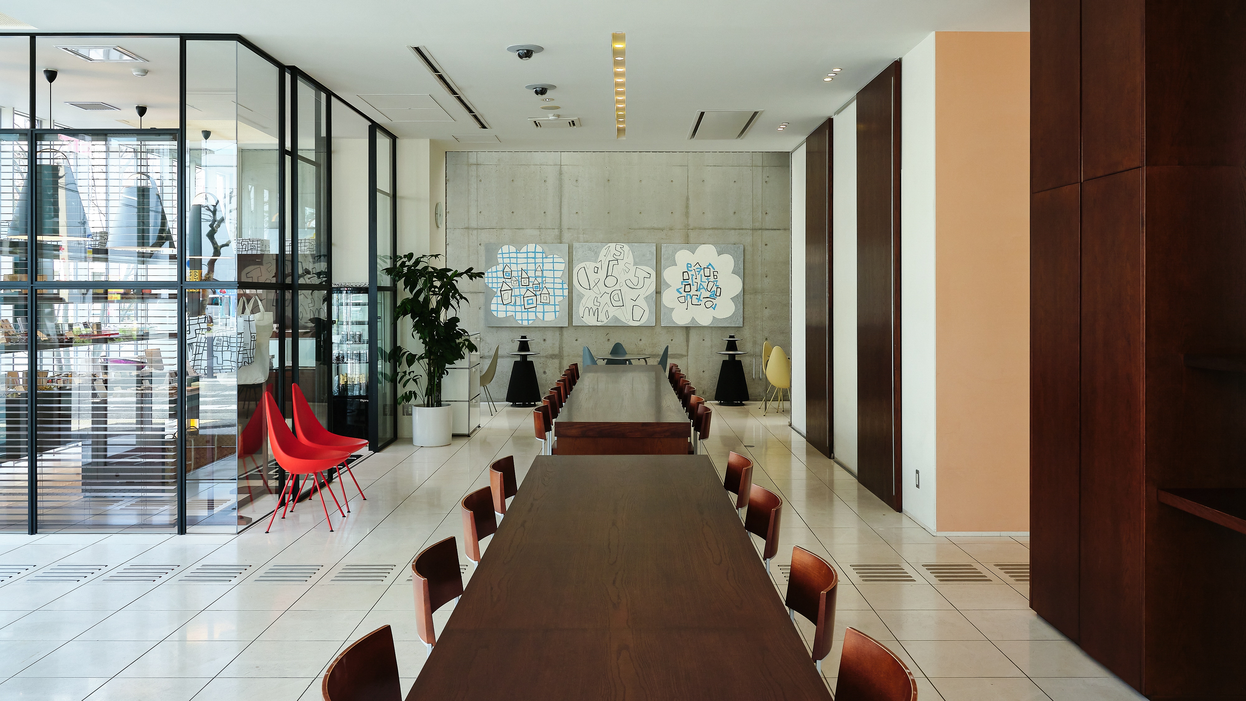 1st floor lobby