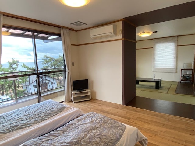 Room 302