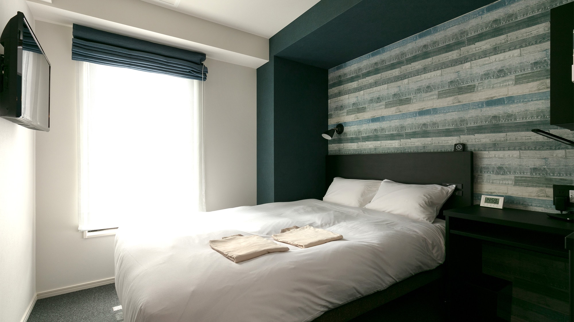 ・ Single room (double bed) / Airweave is used for the bed.
