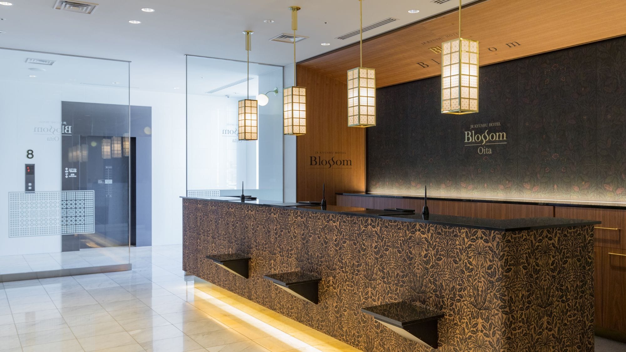 ◆ Facilities | 8th floor, front desk