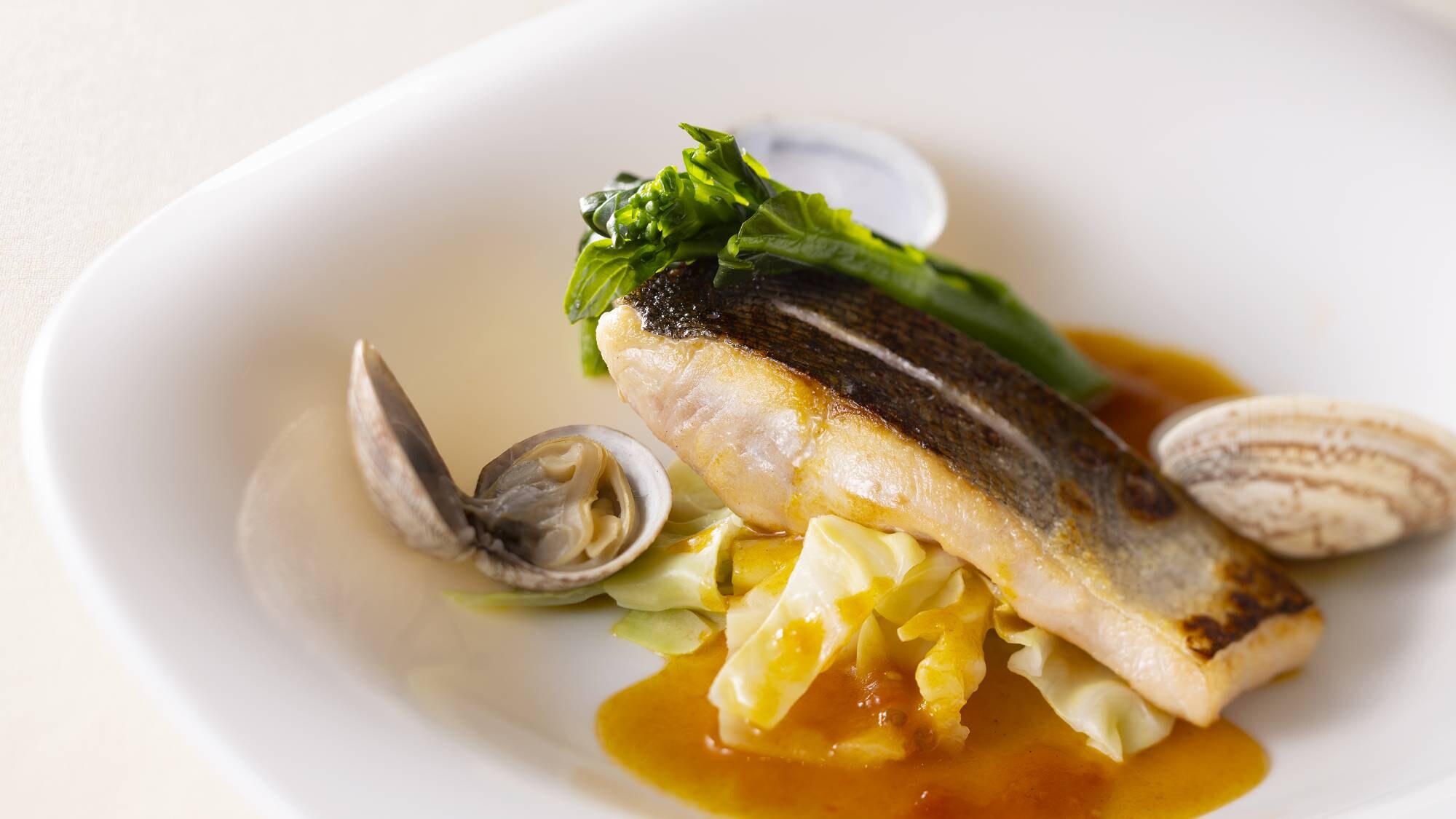 [Breakfast] Hokkaido Sakura Trout and Asari Marseille style (example)