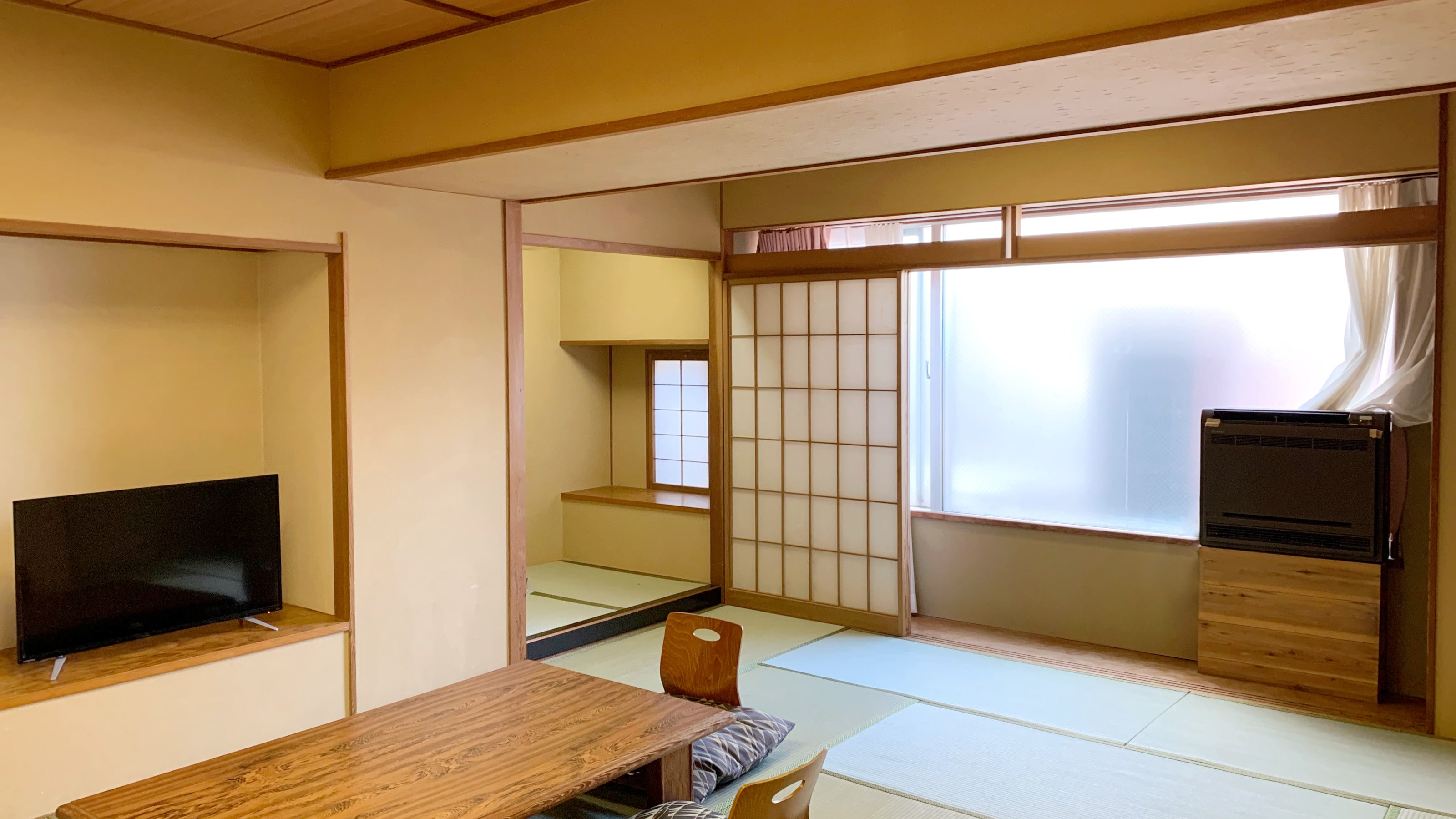 No view, 15 tatami mat room