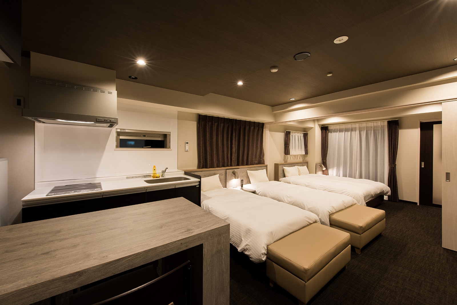 Type A Deluxe Suite (4 persons) Ideal for families or groups of 2