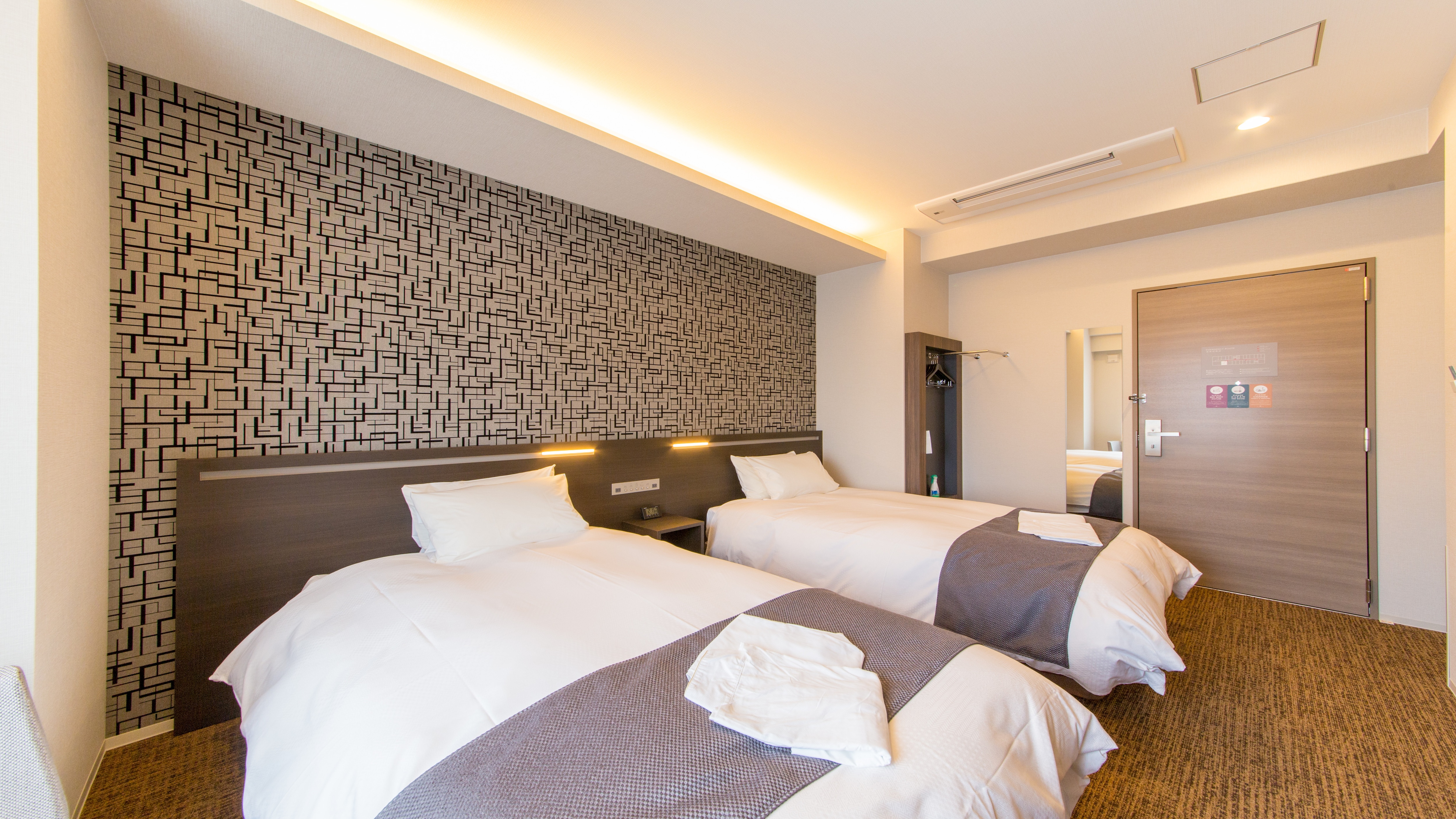 Twin room