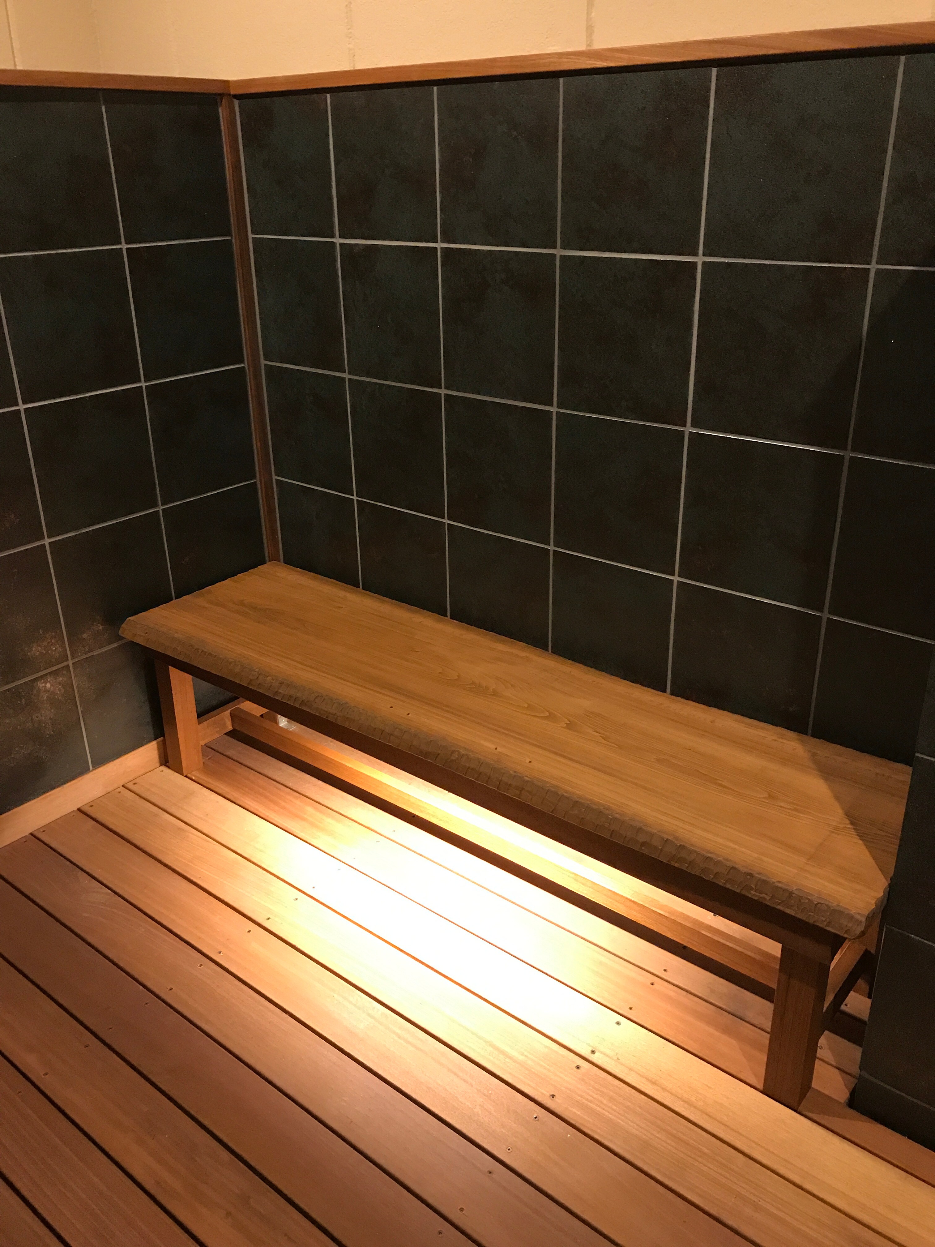 Third floor: Wooden deck