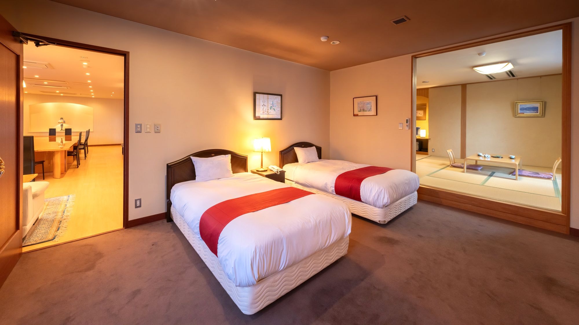 ■Junior Suite | 12 tatami Japanese-style room + 40 square meters Western-style room + 70 square meters dining room