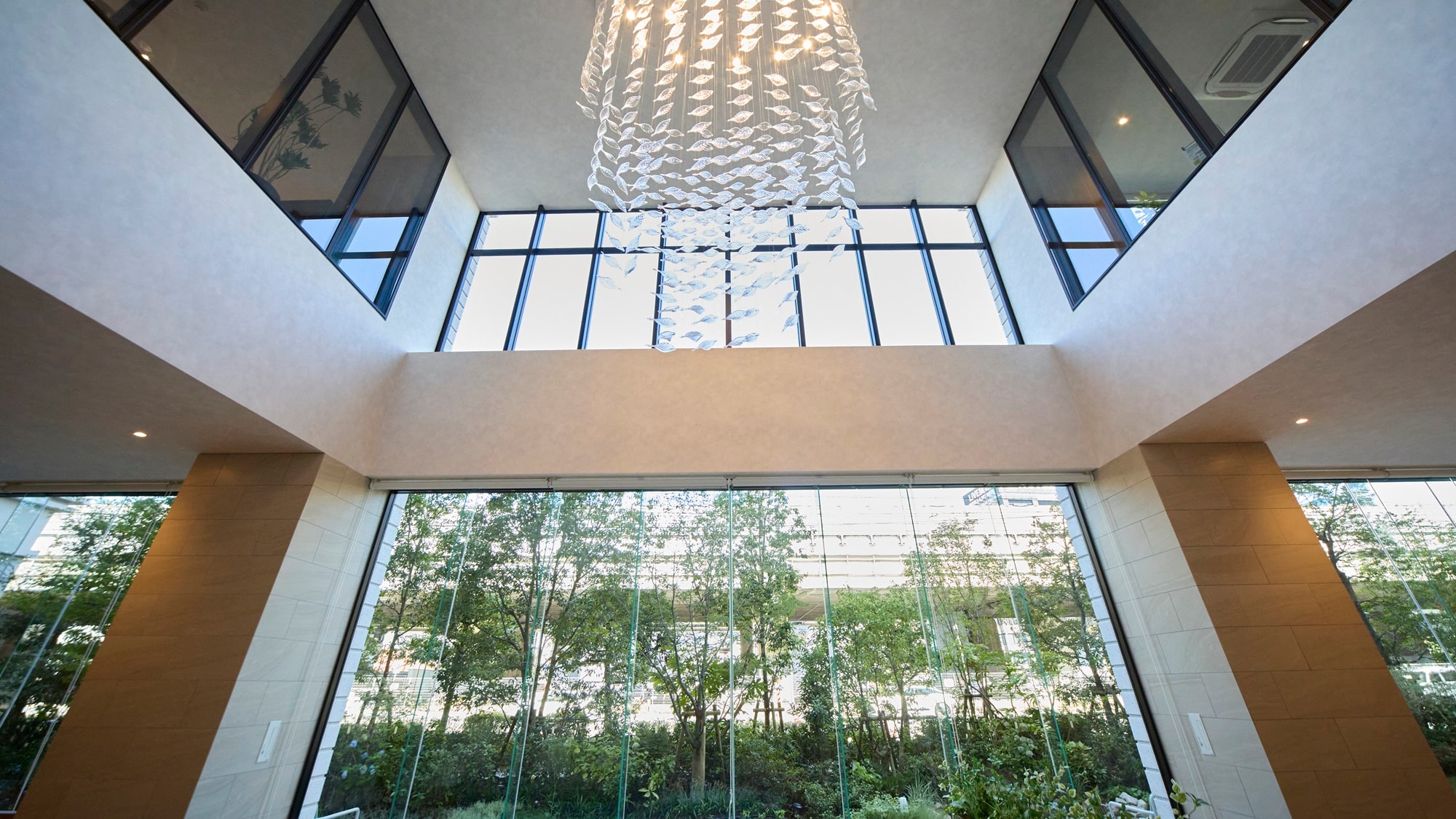 Hãy thoải mái tận hưởng thời gian của bạn tại sảnh chờ rộng rãi của chúng tôi.