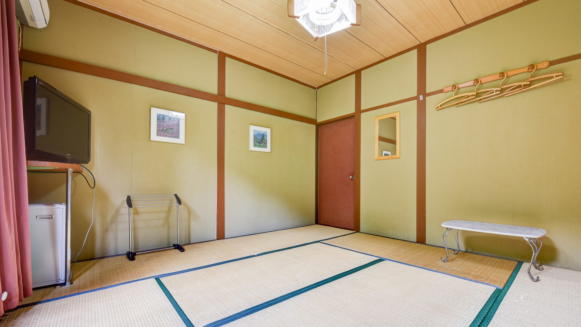 *[Non-smoking 8 tatami Japanese-style room] Simple and clean Japanese-style room.