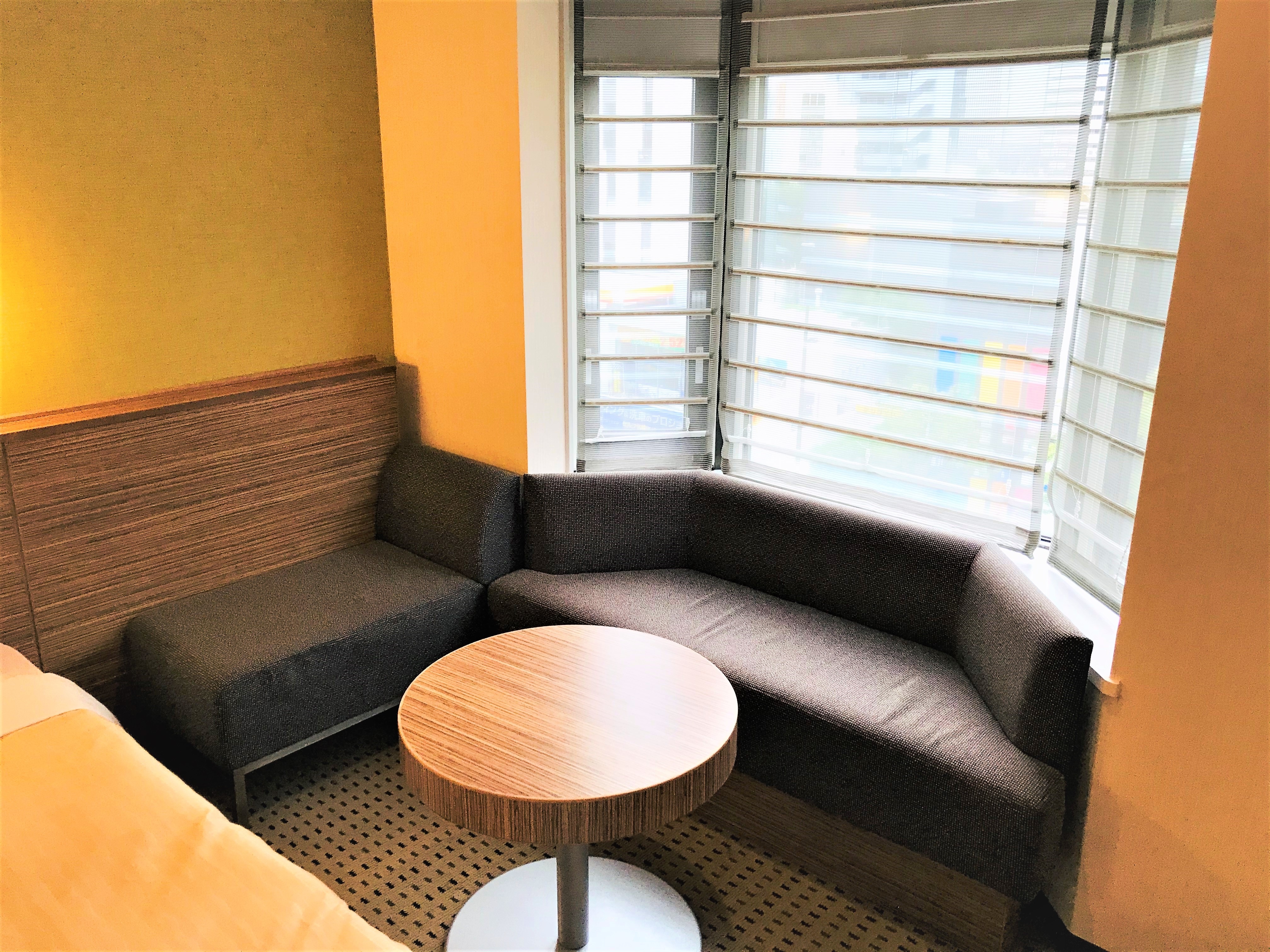 ดีลักซ์ เตียงแฝด (ชุดโซฟา)