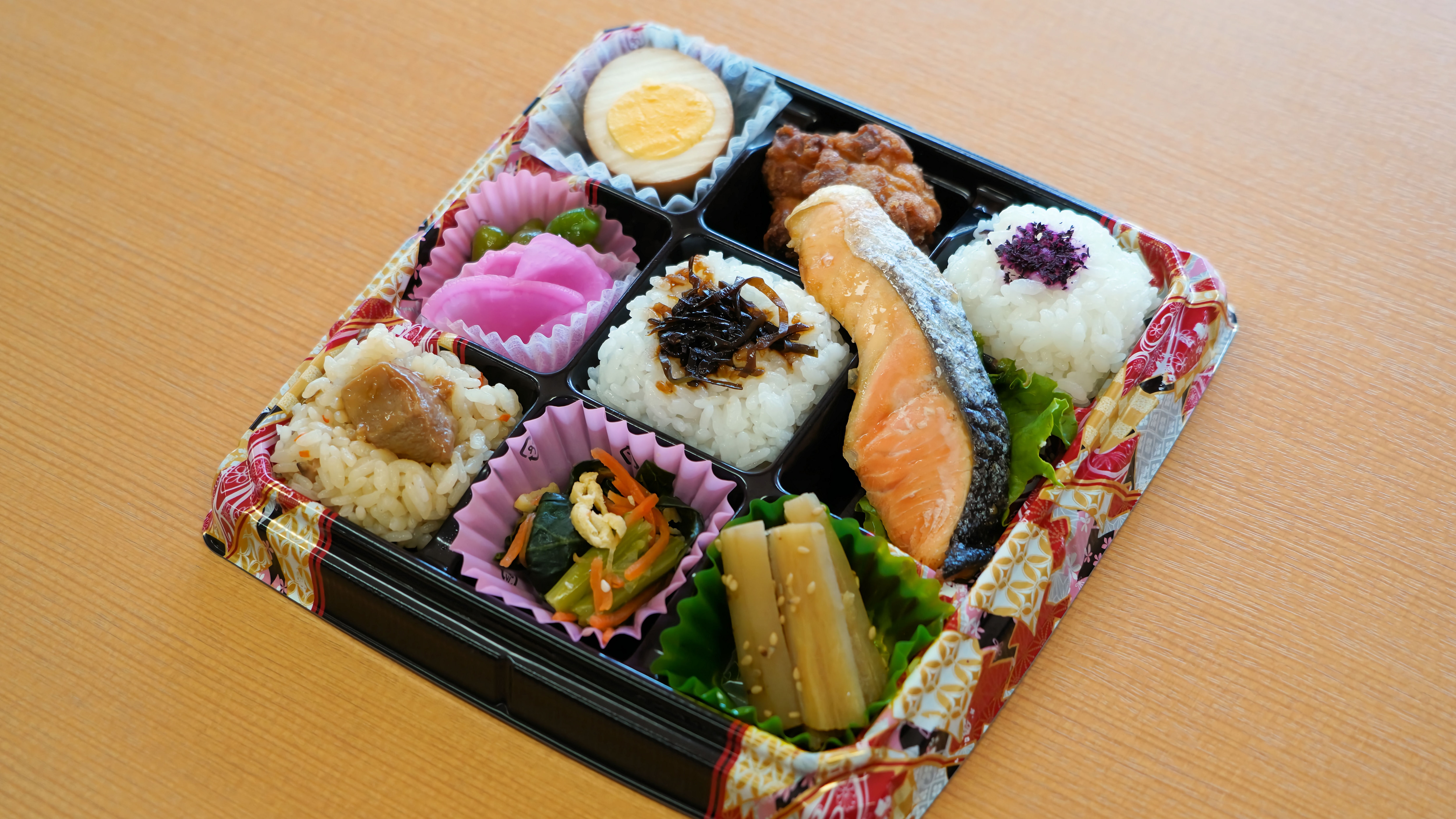 In-room [Daily special] Shoueiken's Kusho bento (salmon)