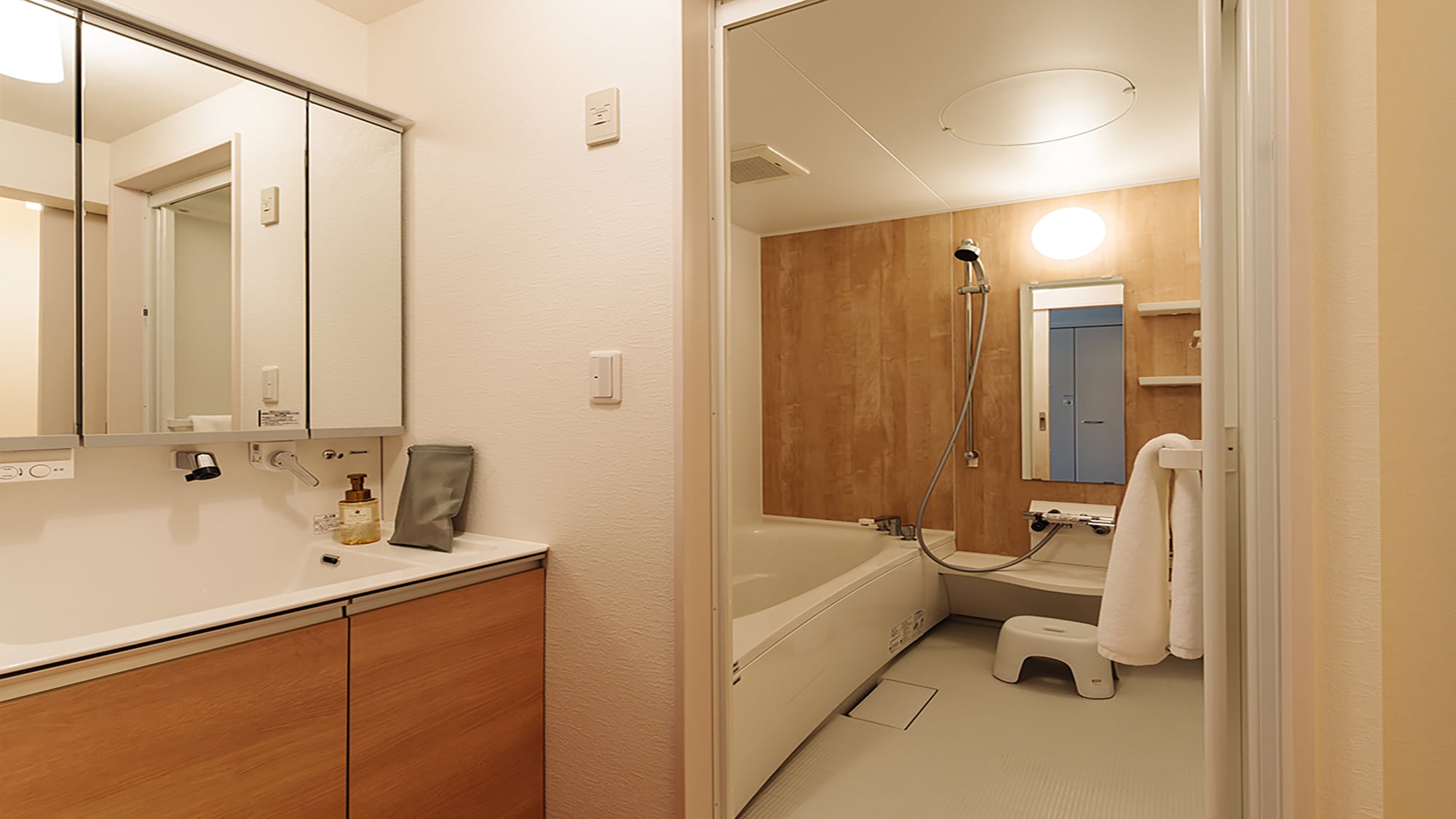 A sophisticated and elegant superior double room.