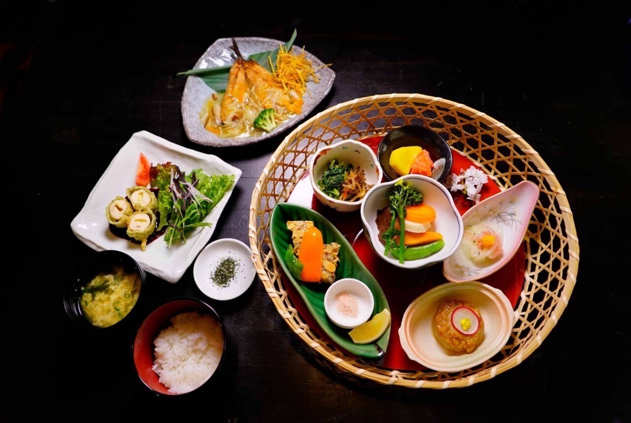 Meal / image (creative cuisine)