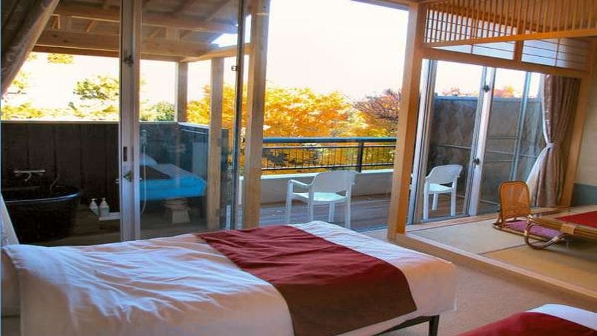Guest room with open air