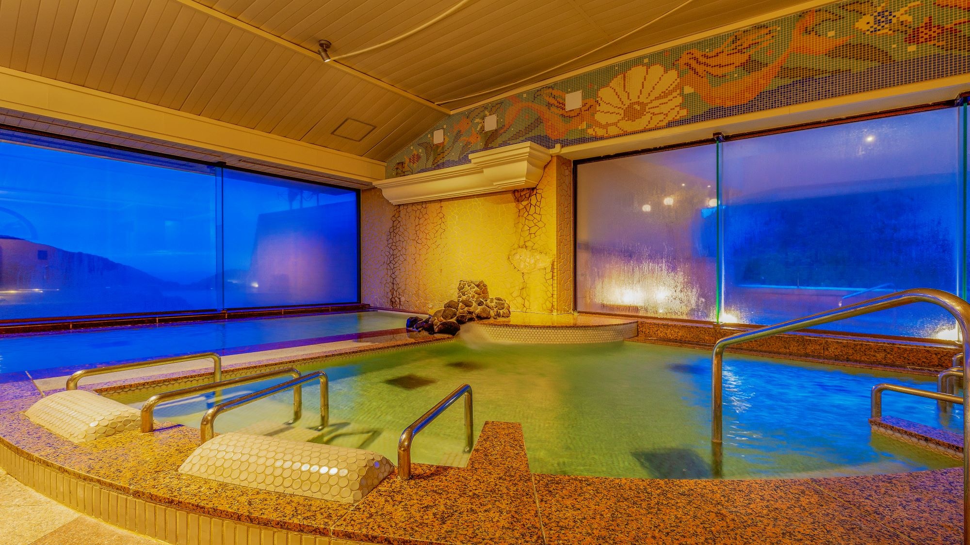 Large public bath (for women)