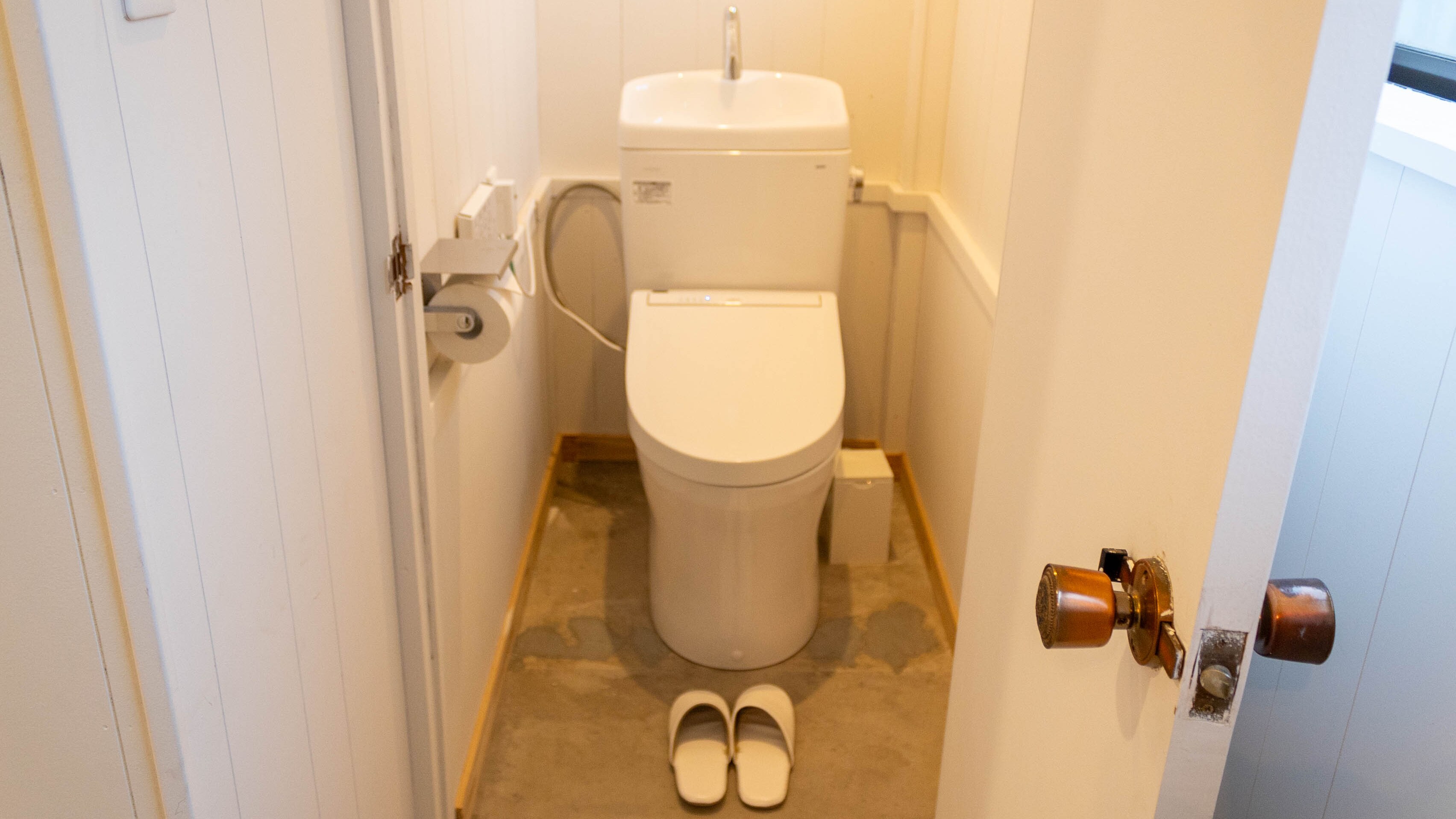 toilet