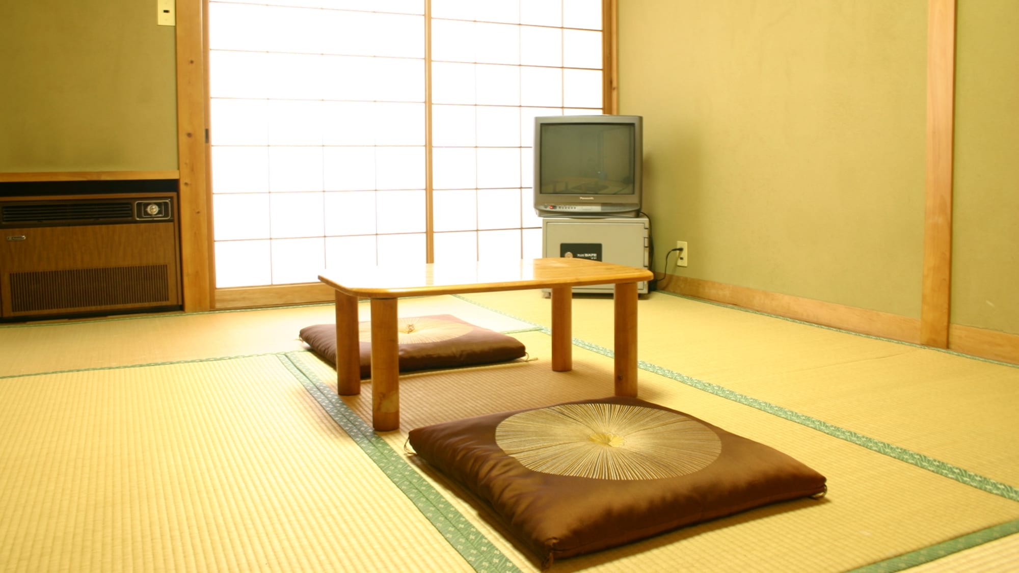 * [Contoh kamar bergaya Jepang]