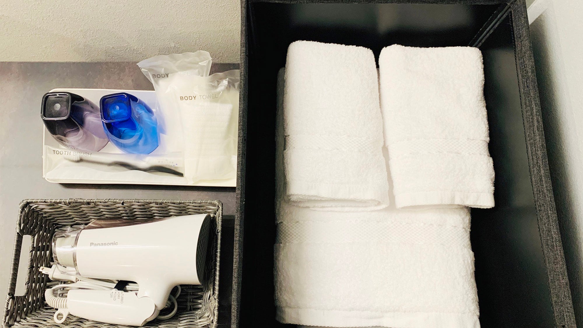 ・ Free amenities / towel / dryer / toothpaste set