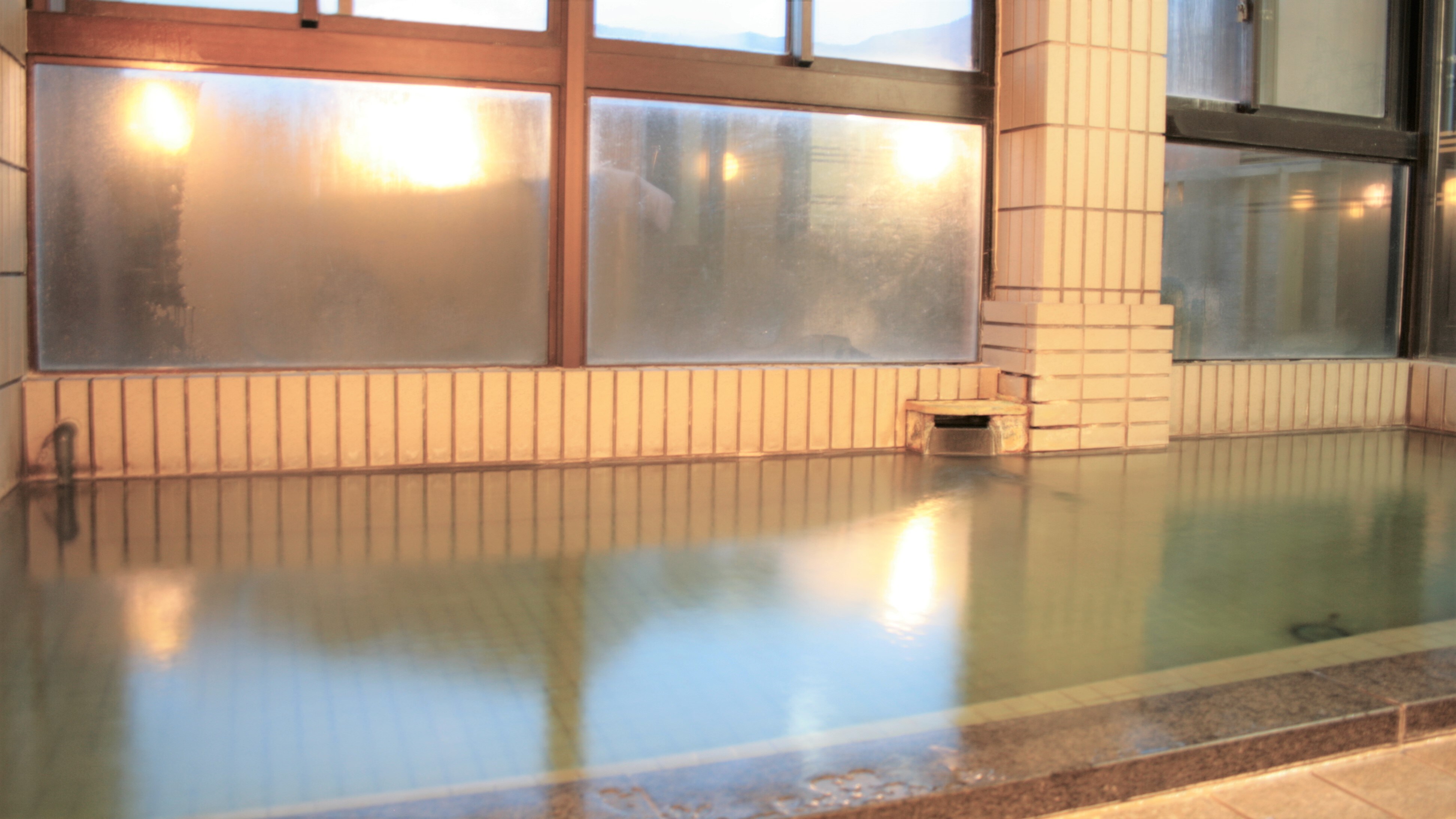 5th floor observation bath