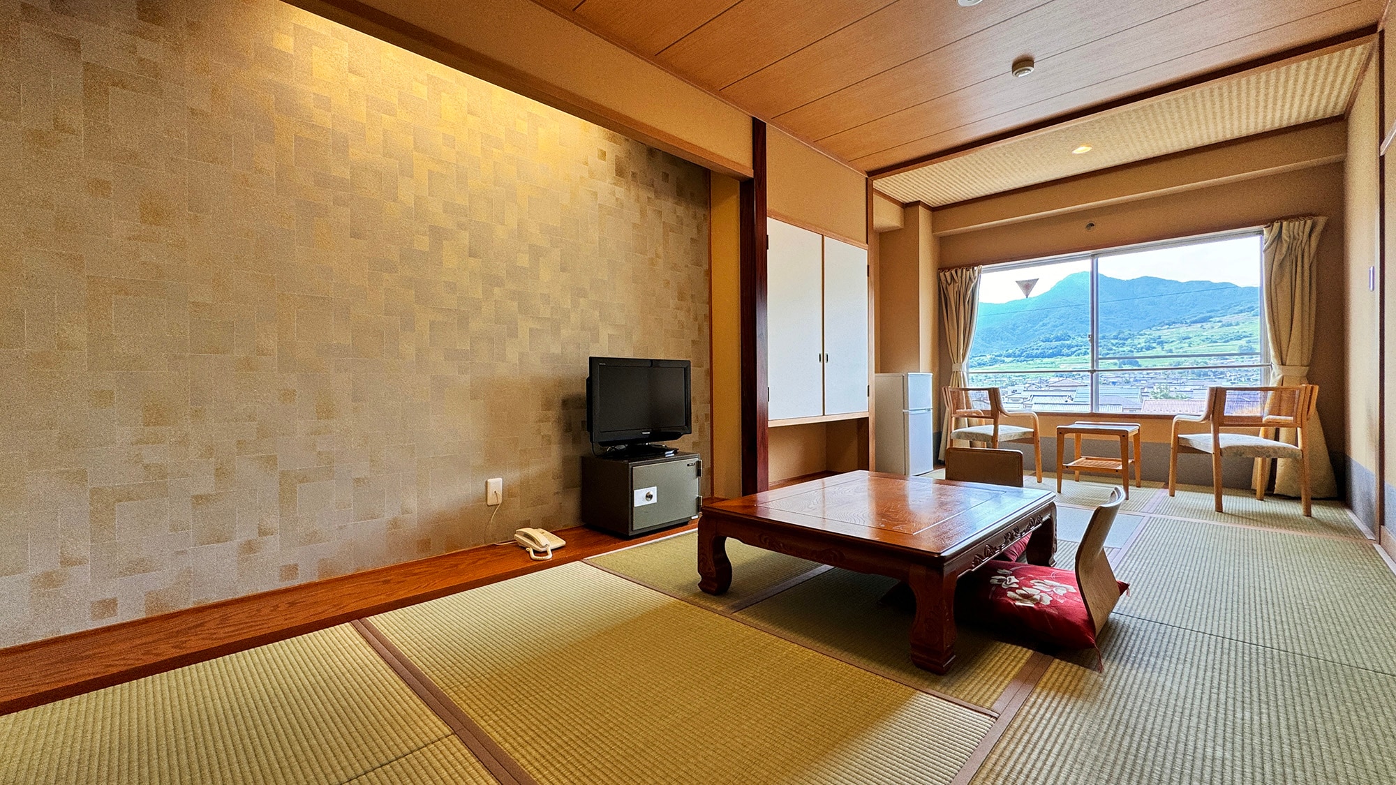 Đây là phòng 8 chiếu tatami đã được cải tạo.