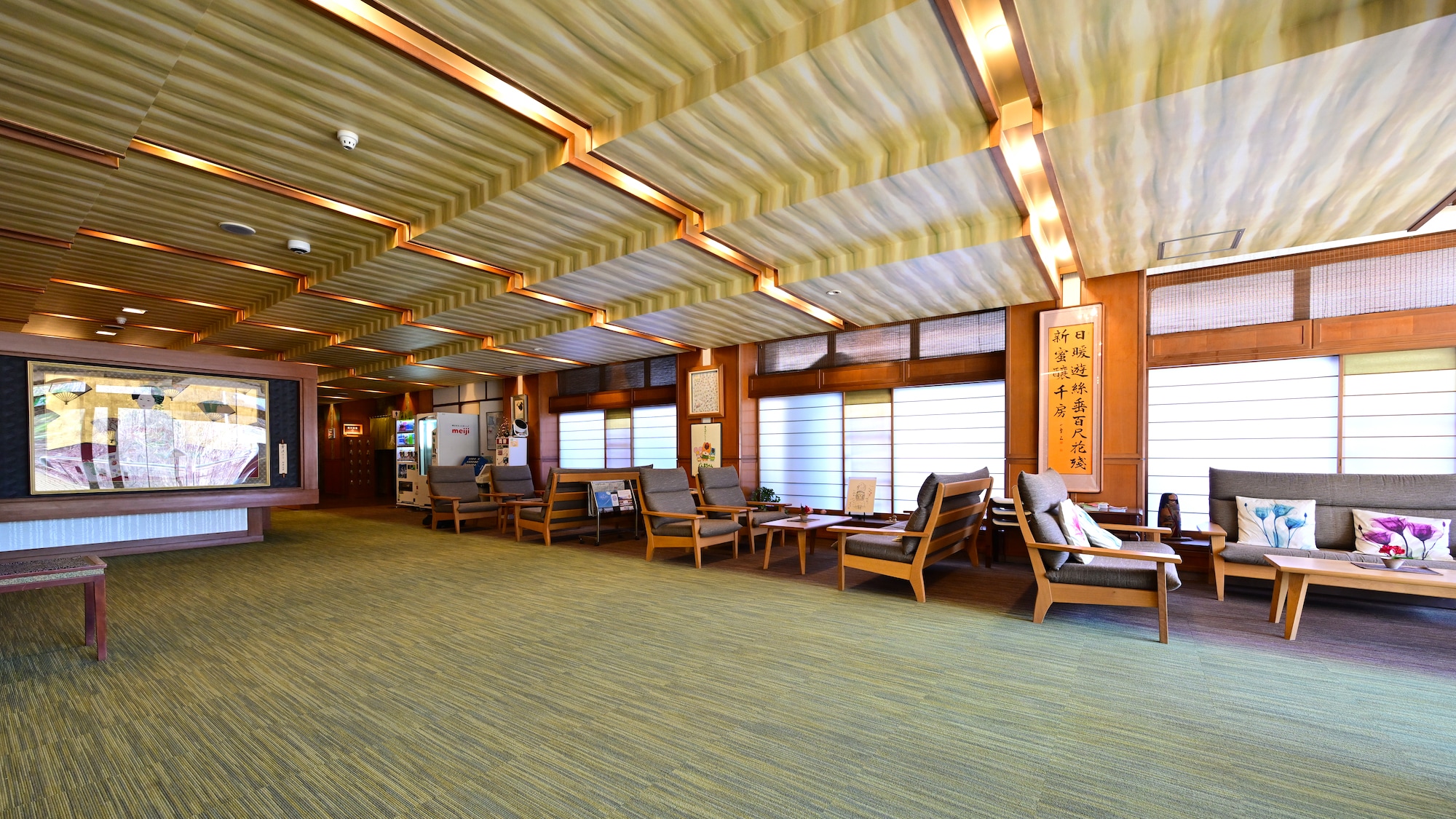 Lobby with comfortable sofas. It can also be used as a conversation space.