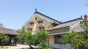 [Mokuro Museum, Kamiyoshiga Residence] Approximately 6 minutes by car from Uchiko Ikazaki IC