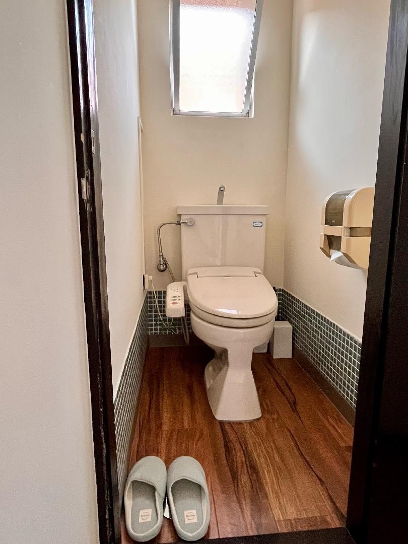 toilet