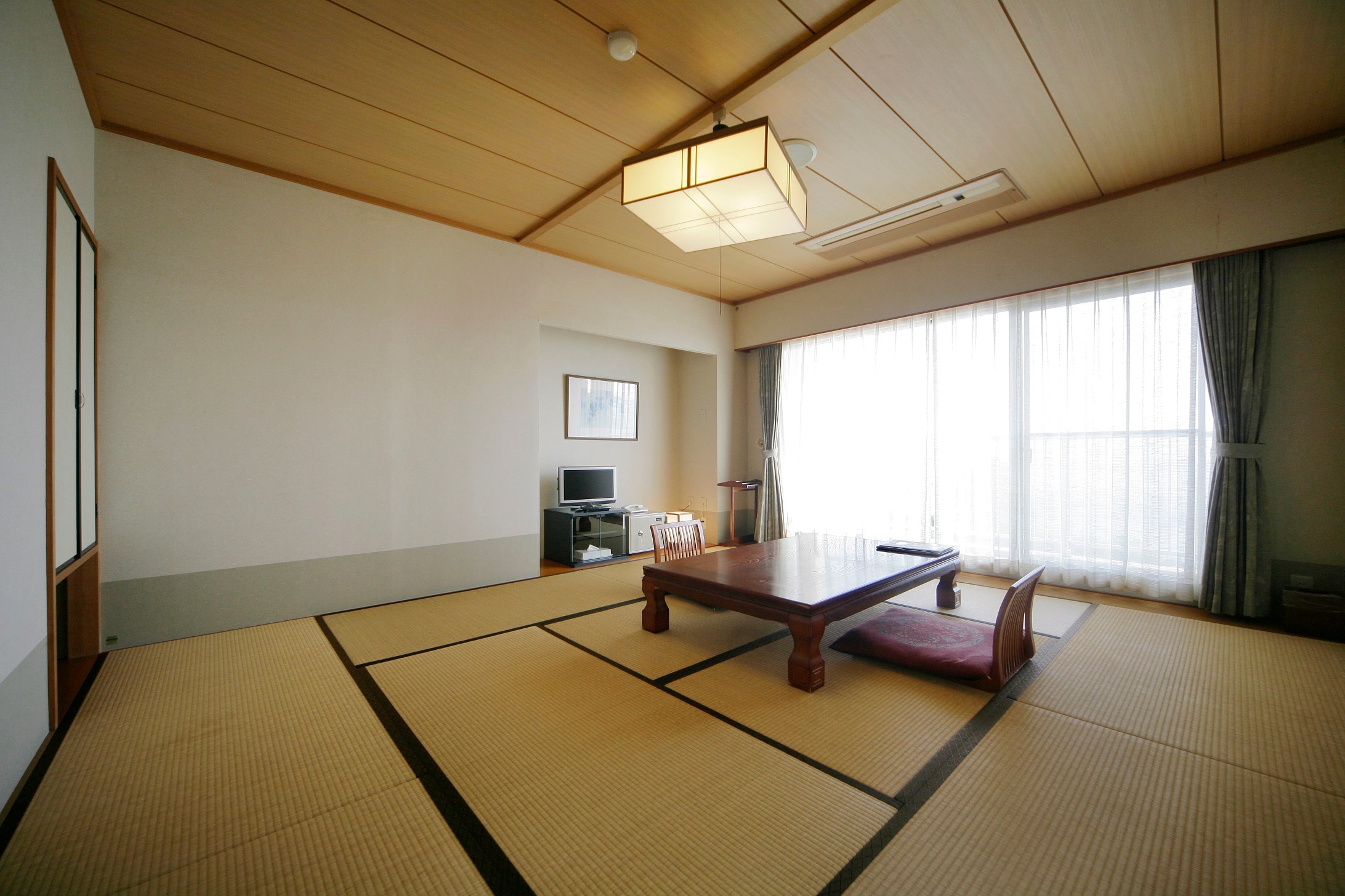 Japanese-style room