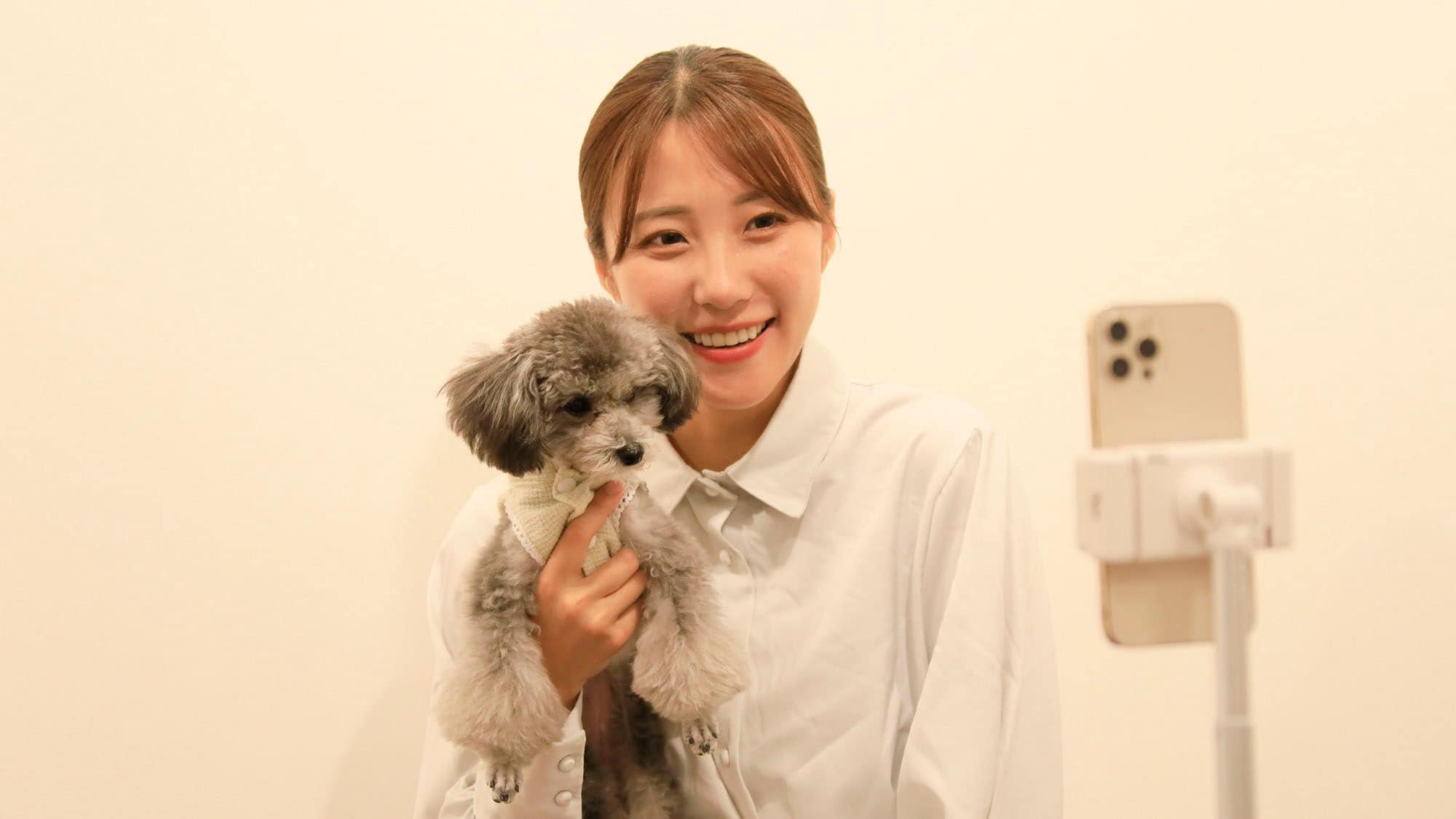 [Photo studio] Smartphone stands are available so you can enjoy taking photos with your beloved dog.