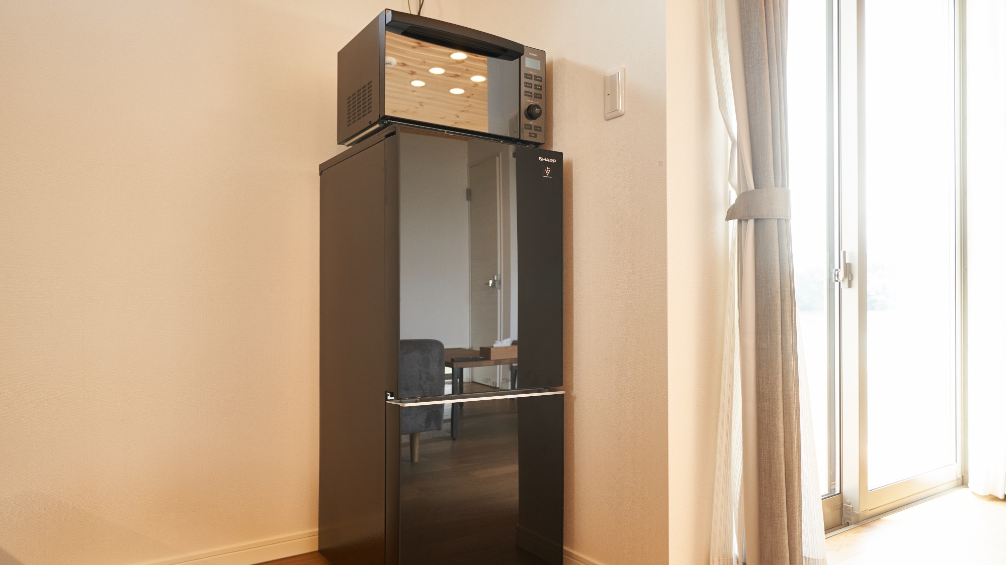Microwave, refrigerator